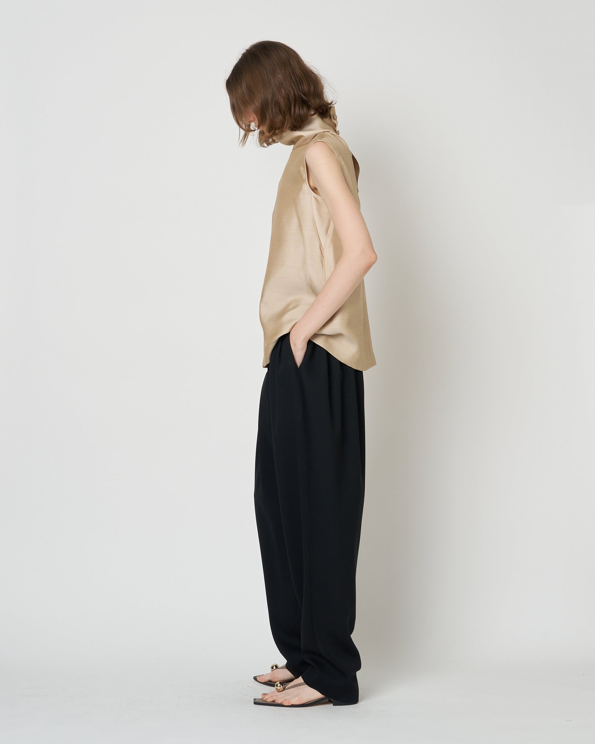【PRE ORDER】NAOS - STAND COLLAR SILK NYLON TOP