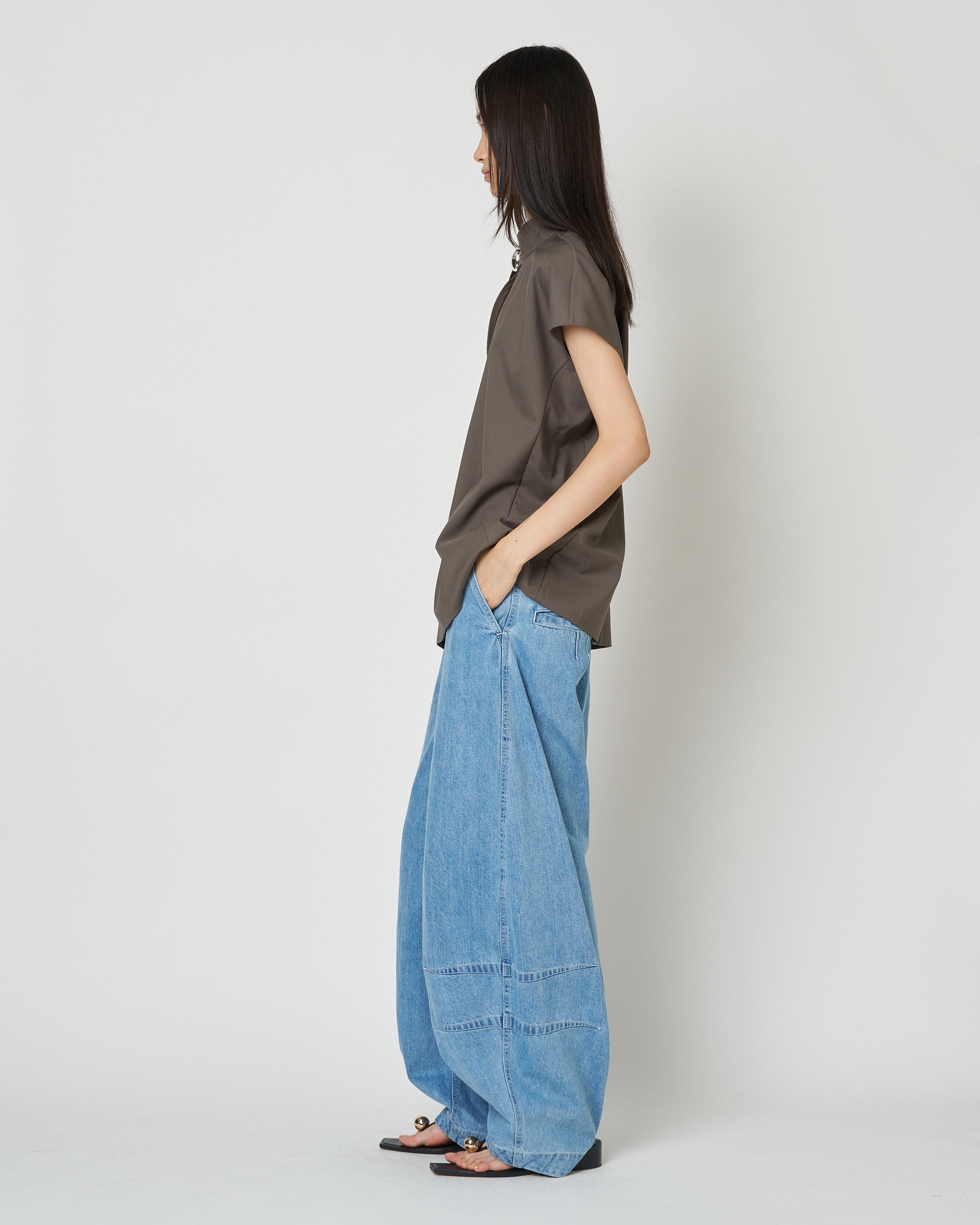 【PRE ORDER】HEPBURN SL - WOOL SLEEVELESS BUTTON TOP