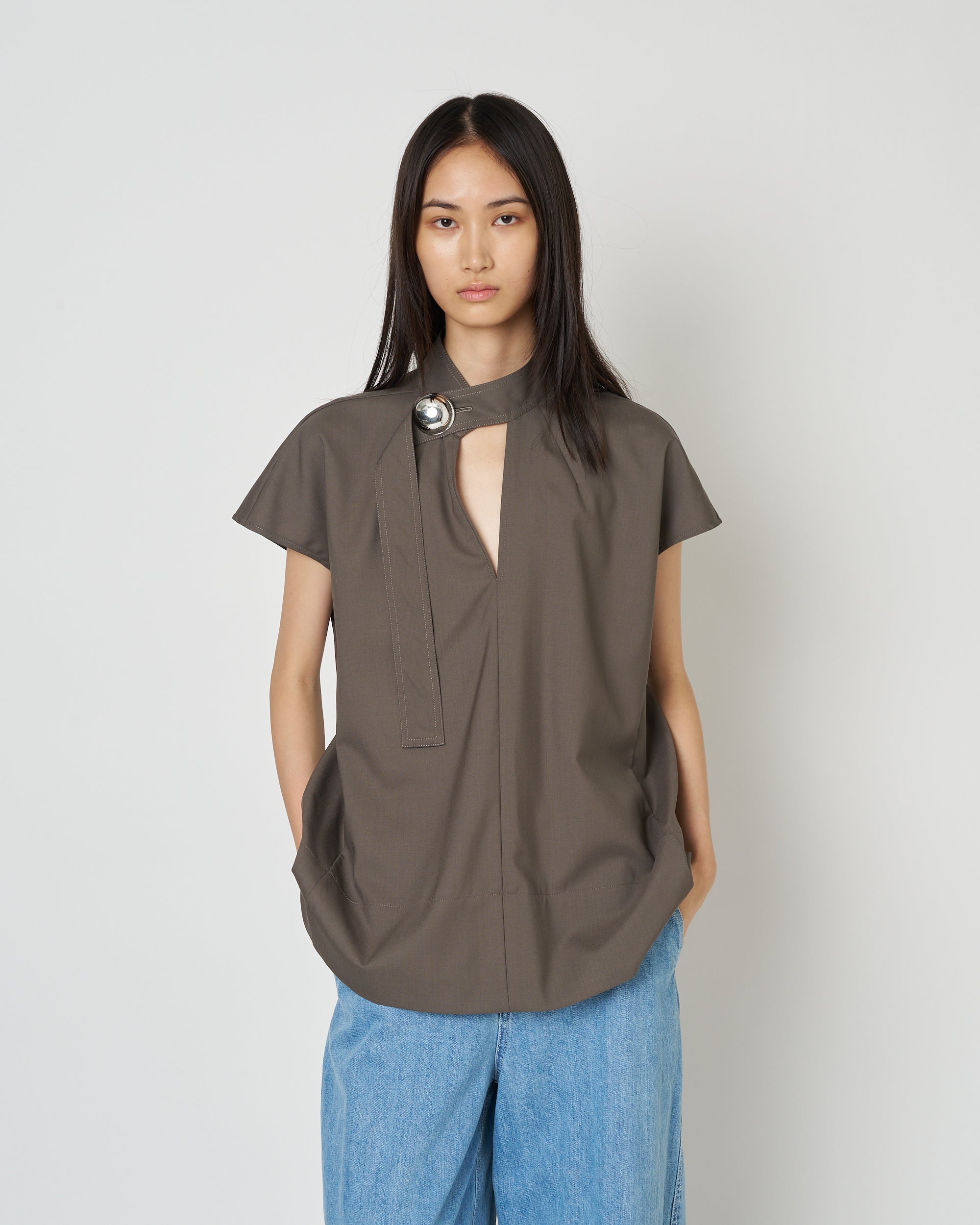 【PRE ORDER】HEPBURN SL - WOOL SLEEVELESS BUTTON TOP