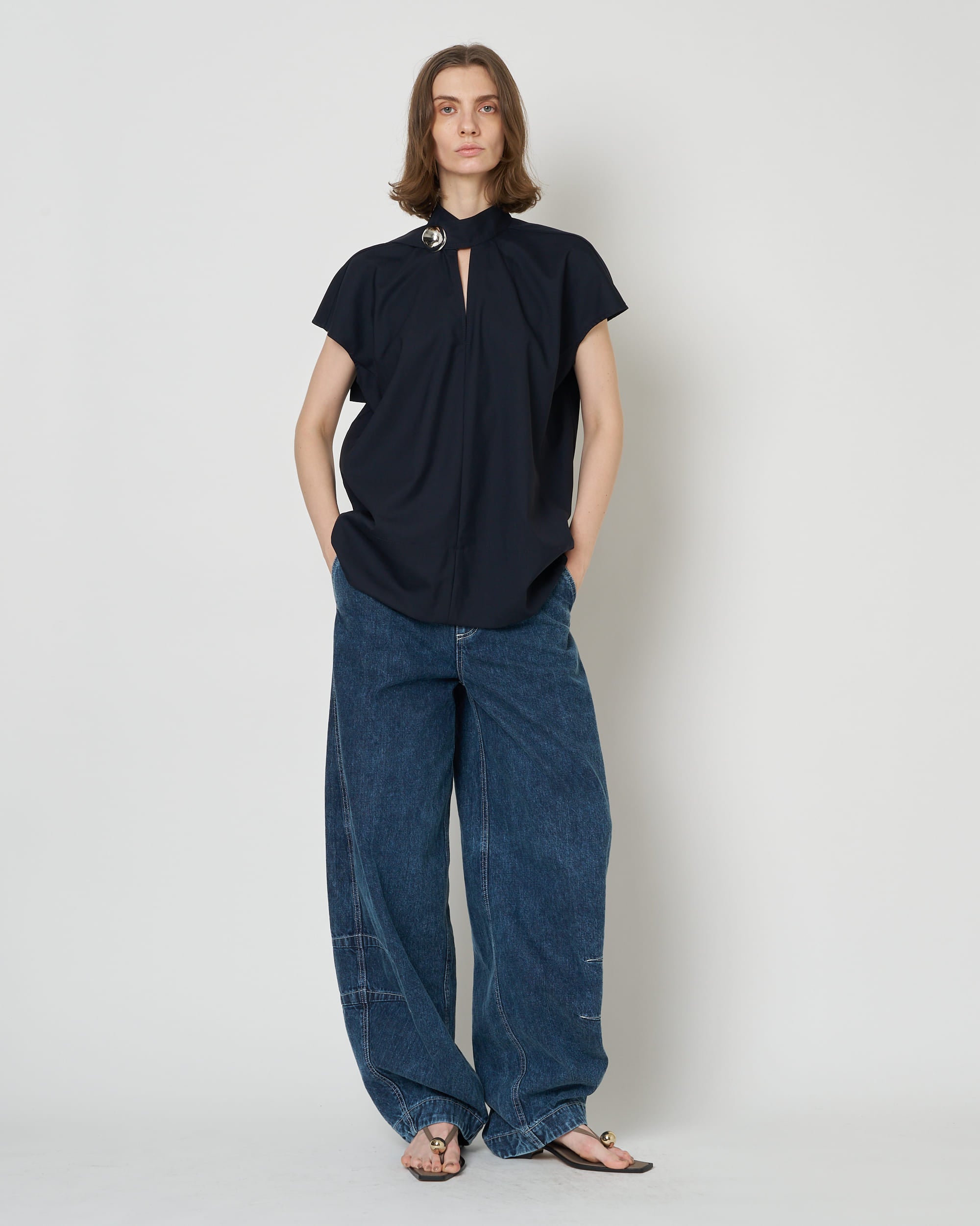 HEPBURN SL - WOOL SLEEVELESS BUTTON TOP