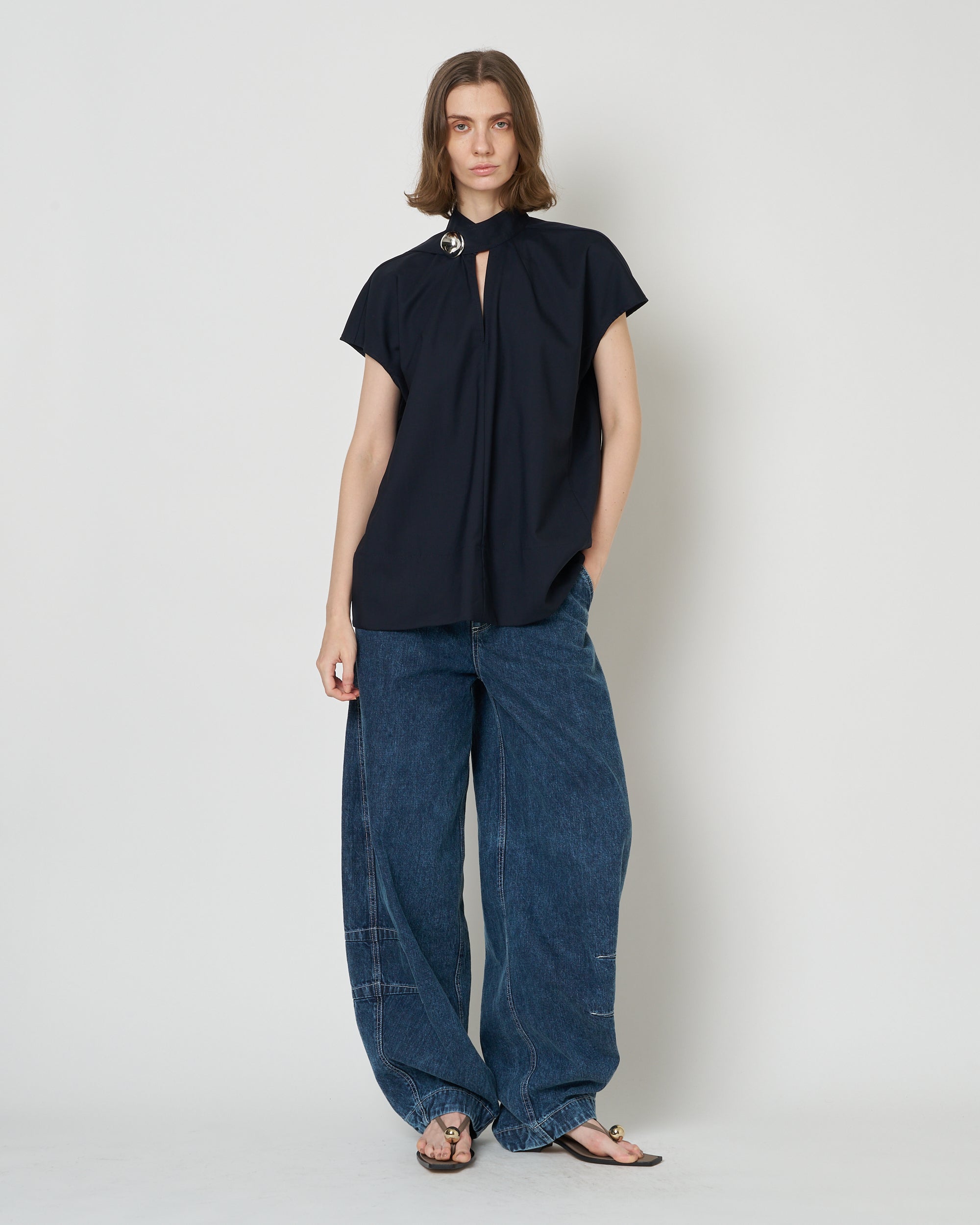 【PRE ORDER】HEPBURN SL - WOOL SLEEVELESS BUTTON TOP