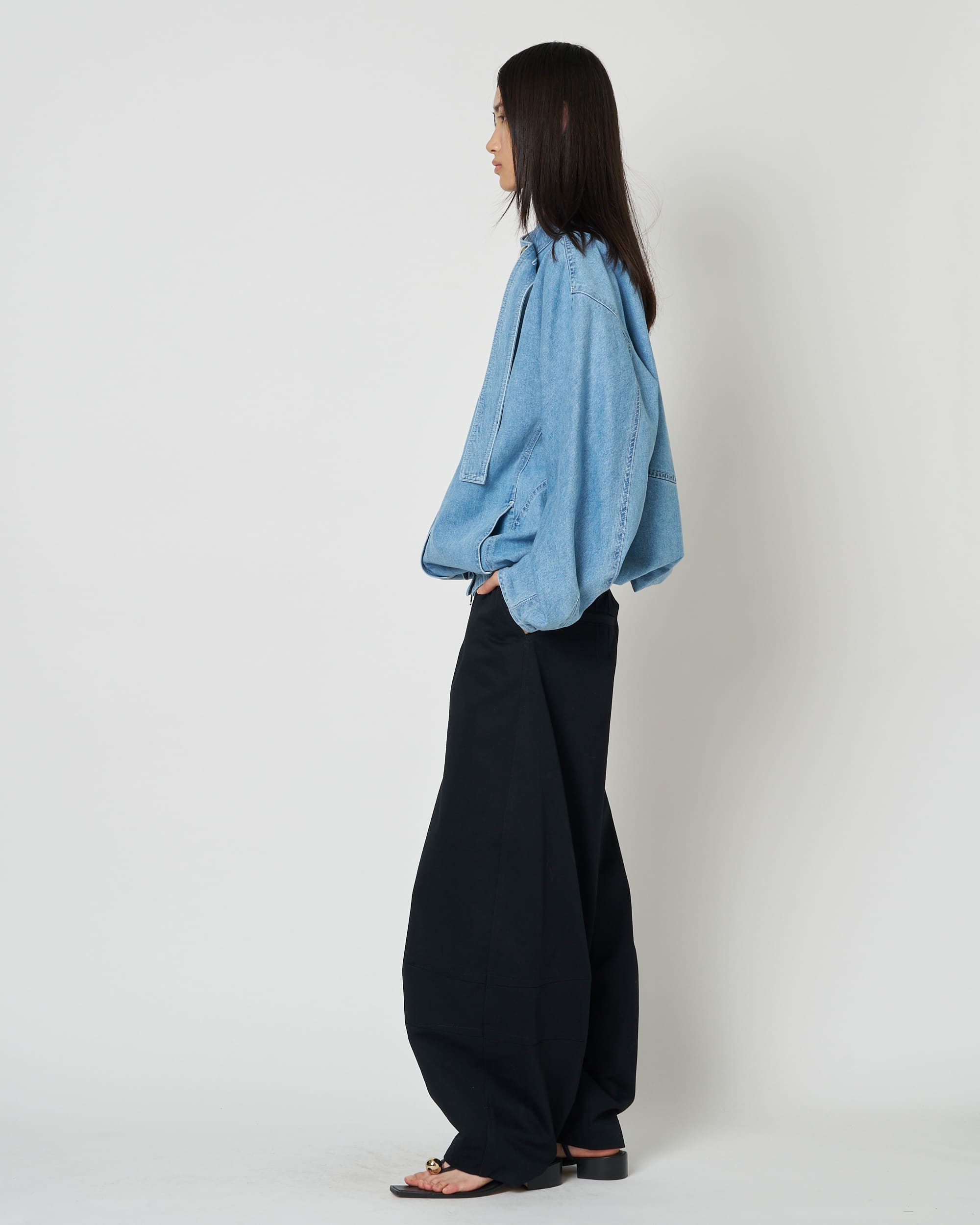 IVANA - ROUND SHAPED ZIP UP DENIM BLOUSON