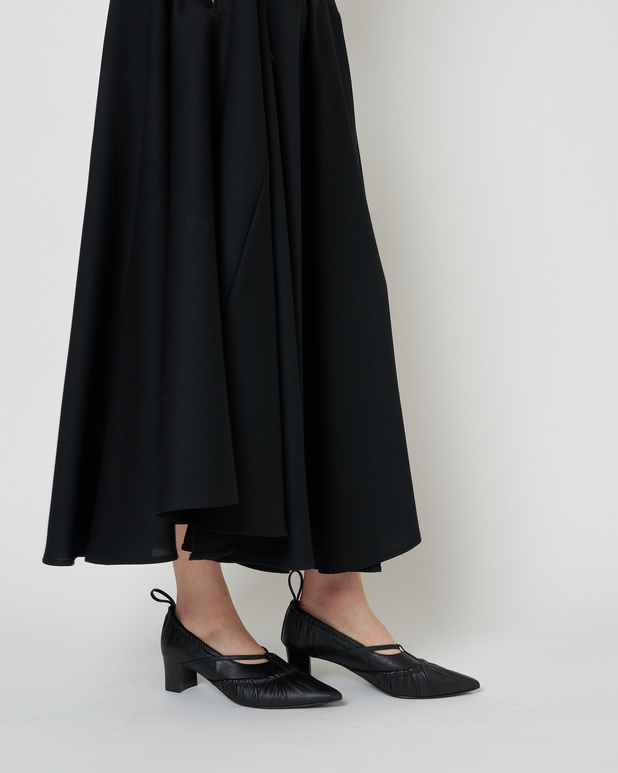 【PRE ORDER】NEXIS - POINTED TOE LEATHER SHOES