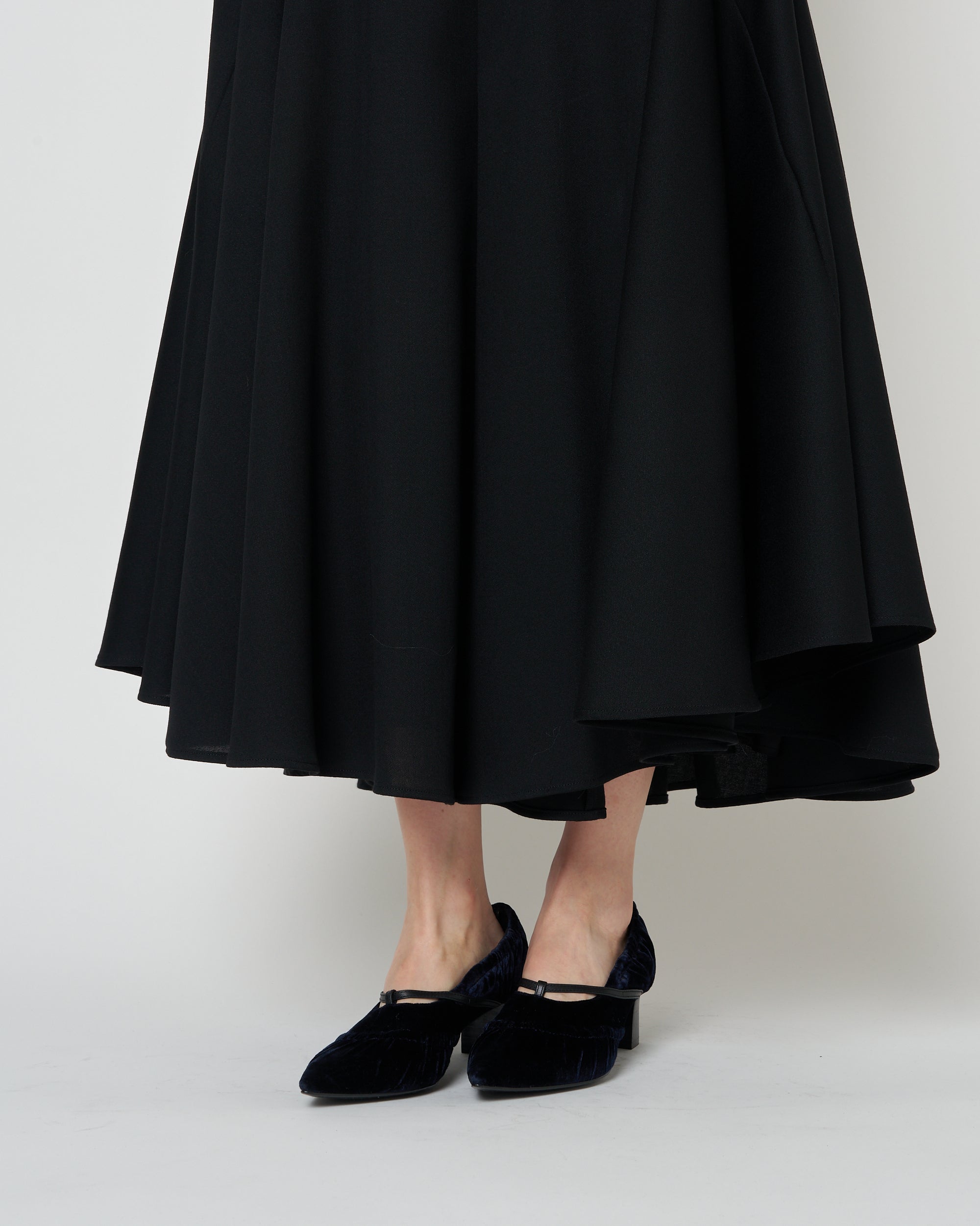 【PRE ORDER】NEXIS - POINTED TOE VELVET SHOES