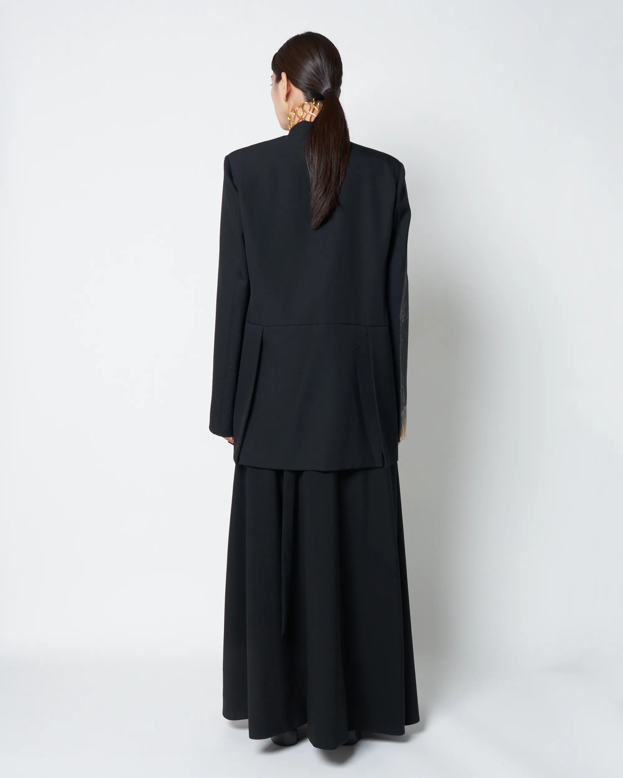 【PRE ORDER】HARU - COLLARLESS TAILORED BLAZER WITH FOIL COATING