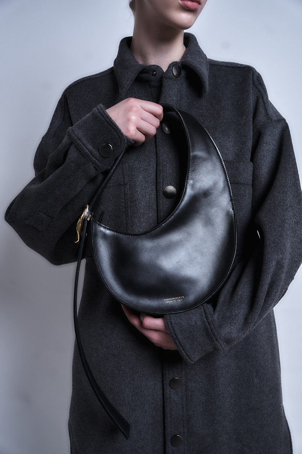 CONSTANTIN - LEATHER CIRCLE BAG