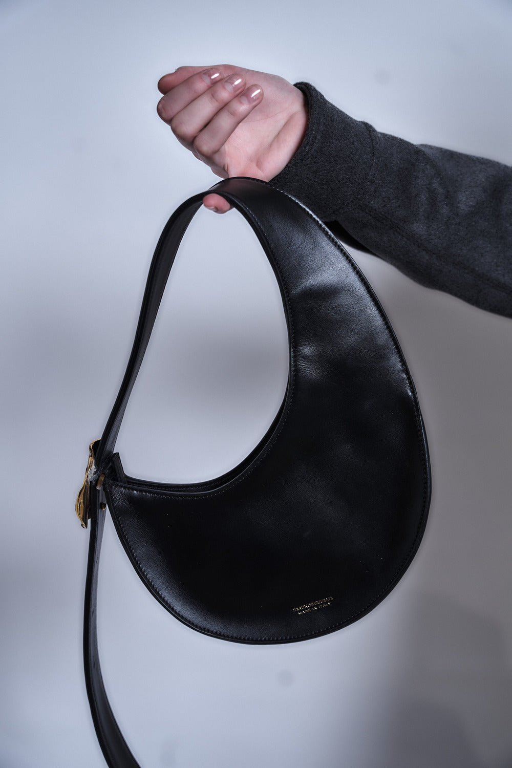 CONSTANTIN - LEATHER CIRCLE BAG