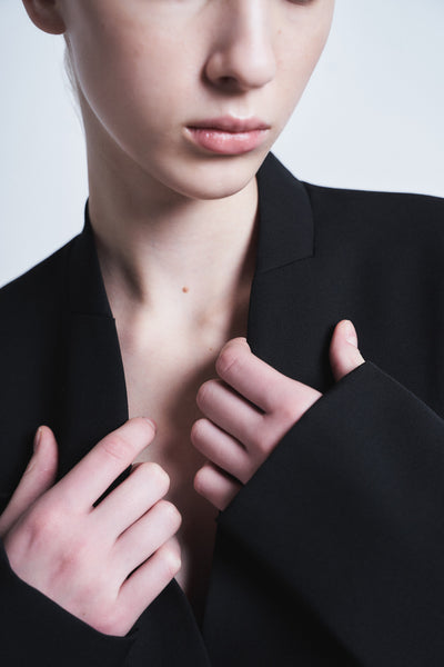 HARU -  COLLARLESS WOOL TAILORED BLAZER