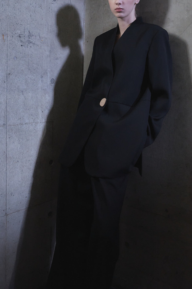 HARU -  COLLARLESS WOOL TAILORED BLAZER