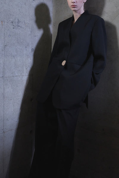 HARU -  COLLARLESS WOOL TAILORED BLAZER