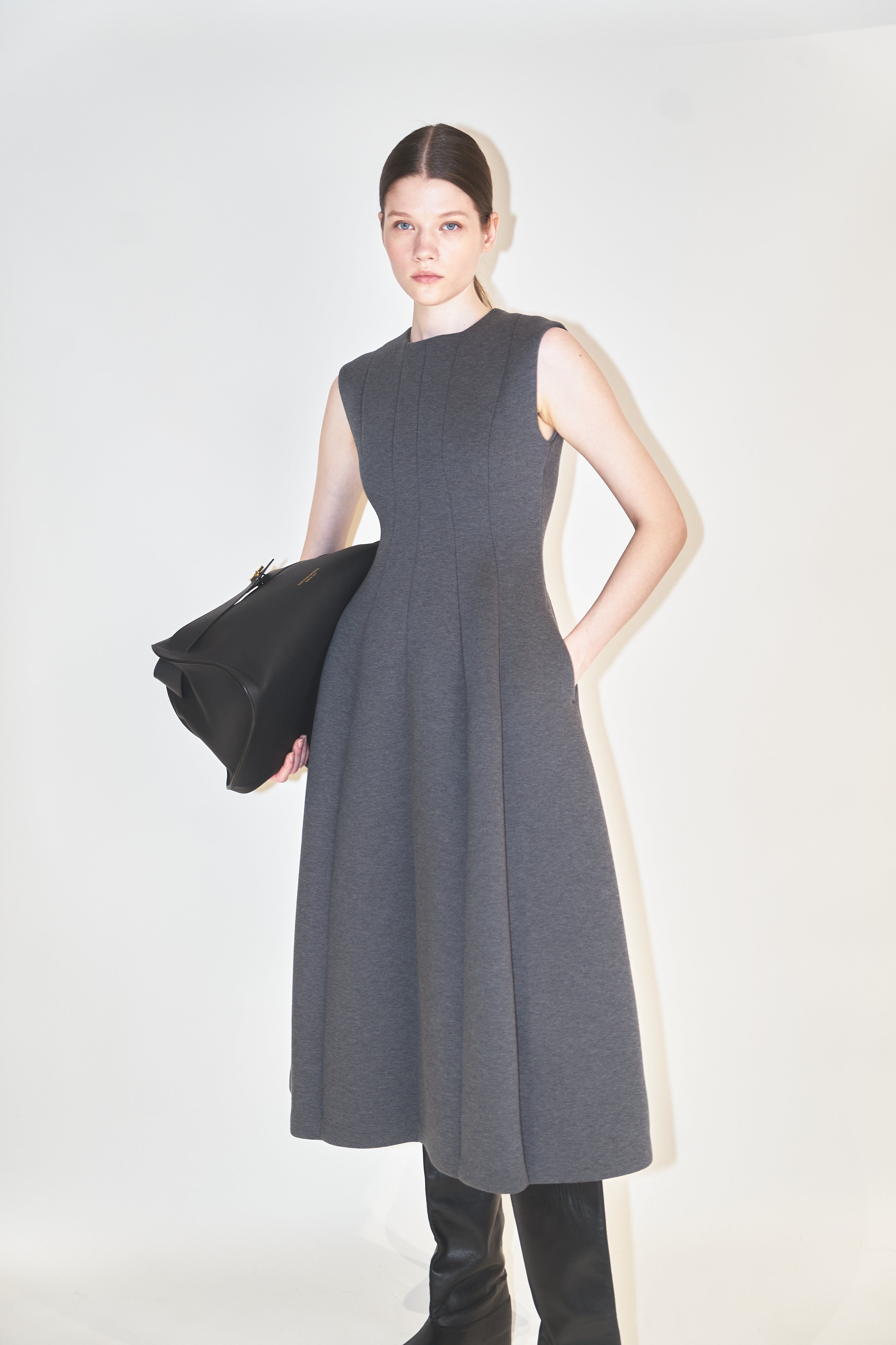 【COMING SOON】PIADA - MATTE LEATHER BELTED BOSTON