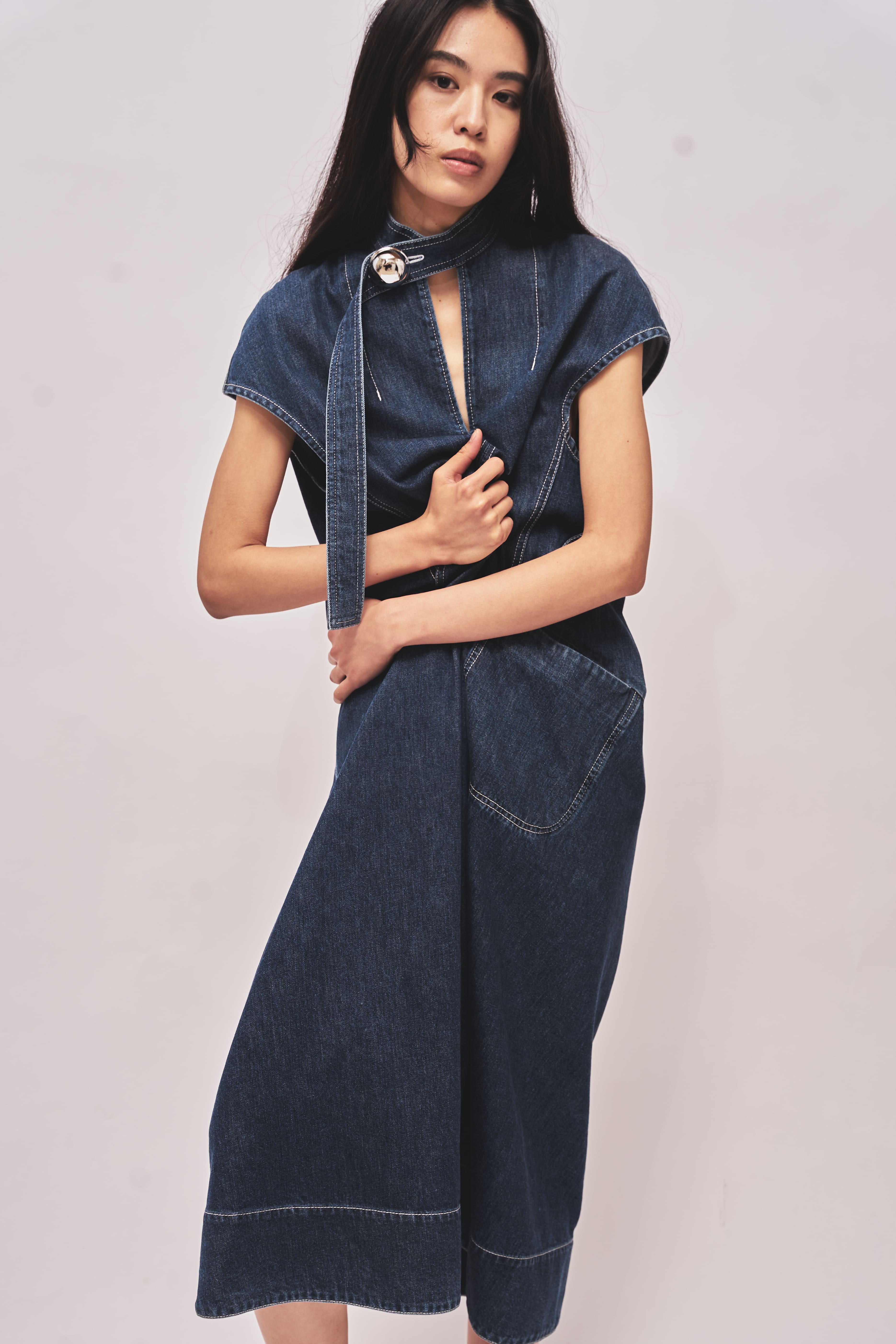 LAURA - ROUND SHAPE SLEEVELESS DENIM DRESS (SOLD OUT)