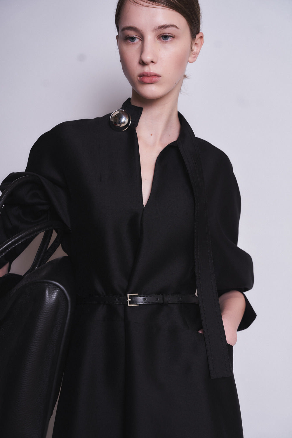 ESSENTIAL BELT - SQUARE BUCKLE LEATHER BELT