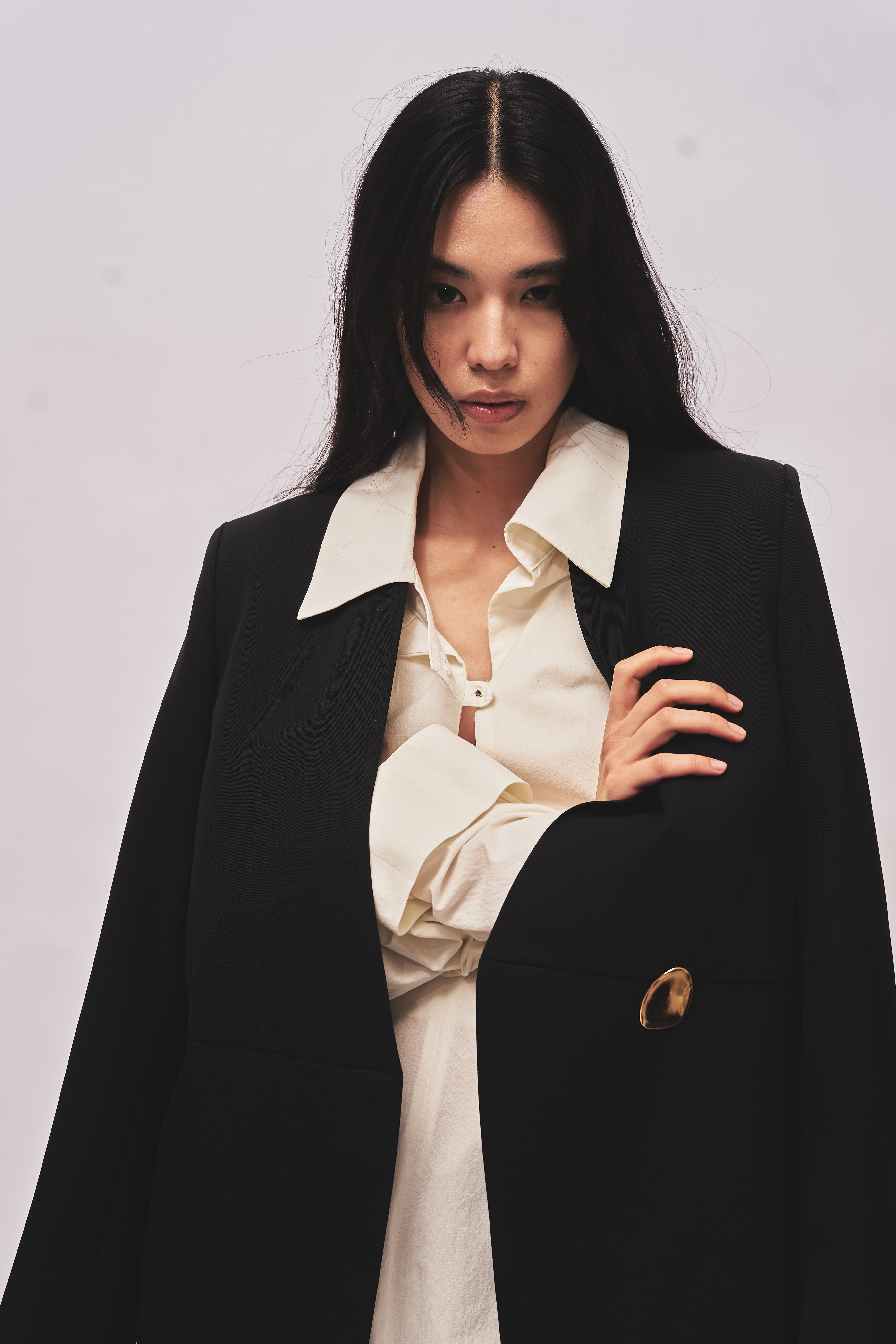 HARU - COLLARLESS SUMMER WOOL TAILORED BLAZER