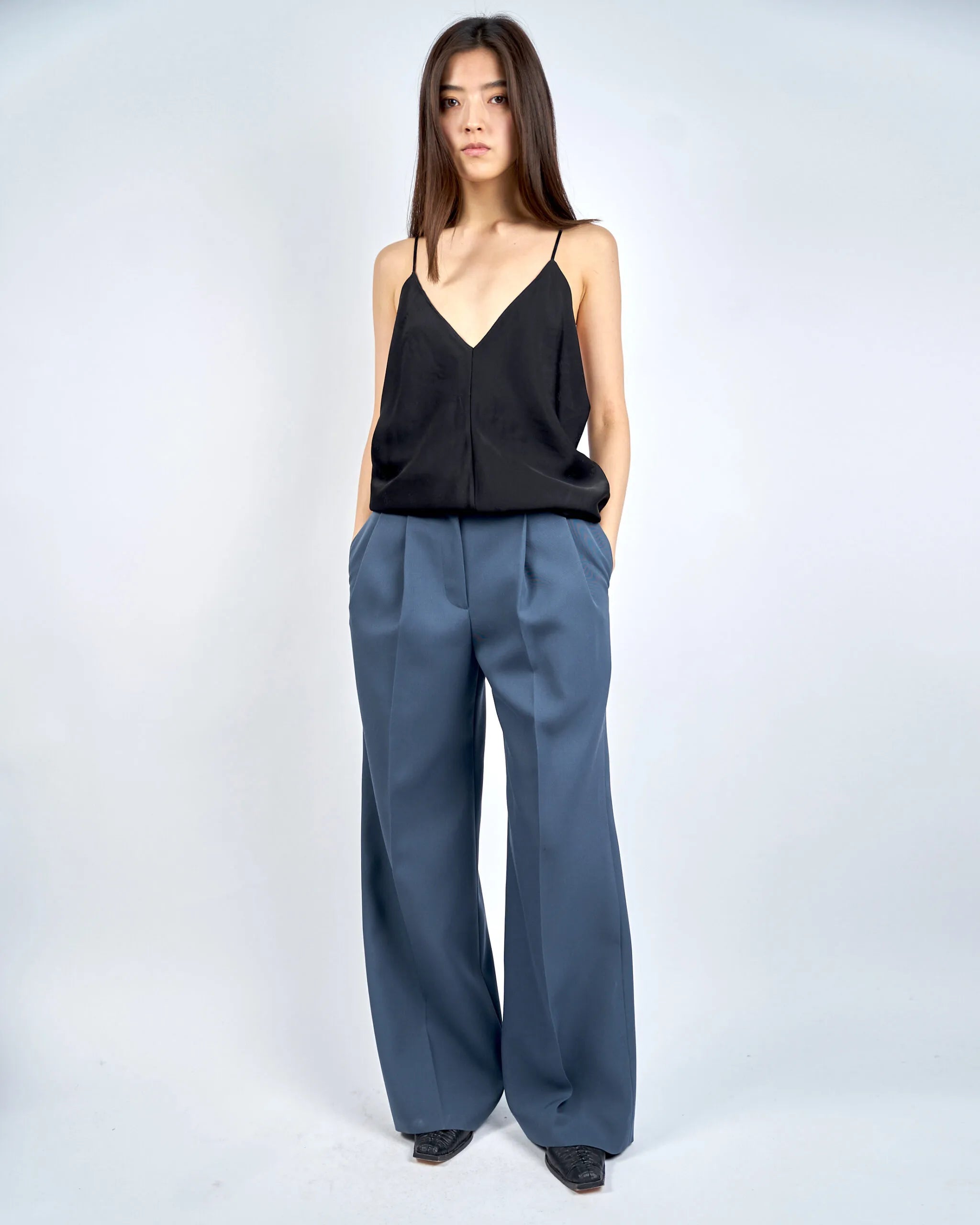 ISPARTA - WIDE SILHOUETTE WOOL TUCKED TROUSERS