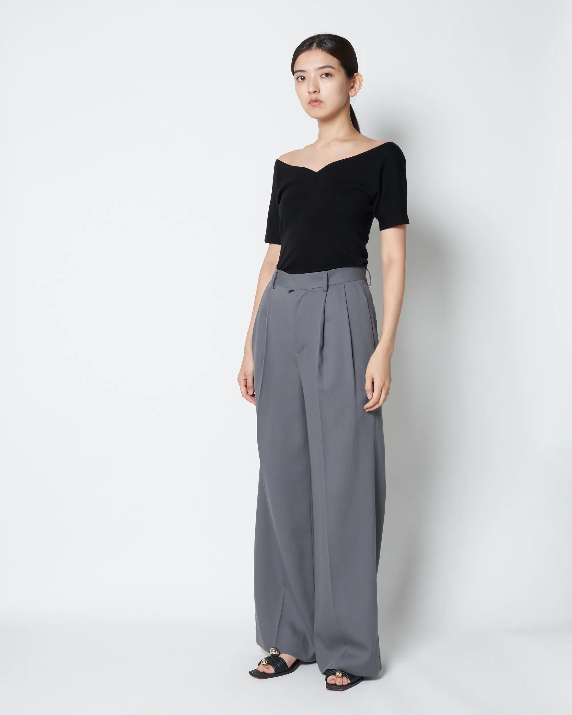 【PRE ORDER】ISPARTA - WIDE SILHOUETTE WOOL TUCKED TROUSERS