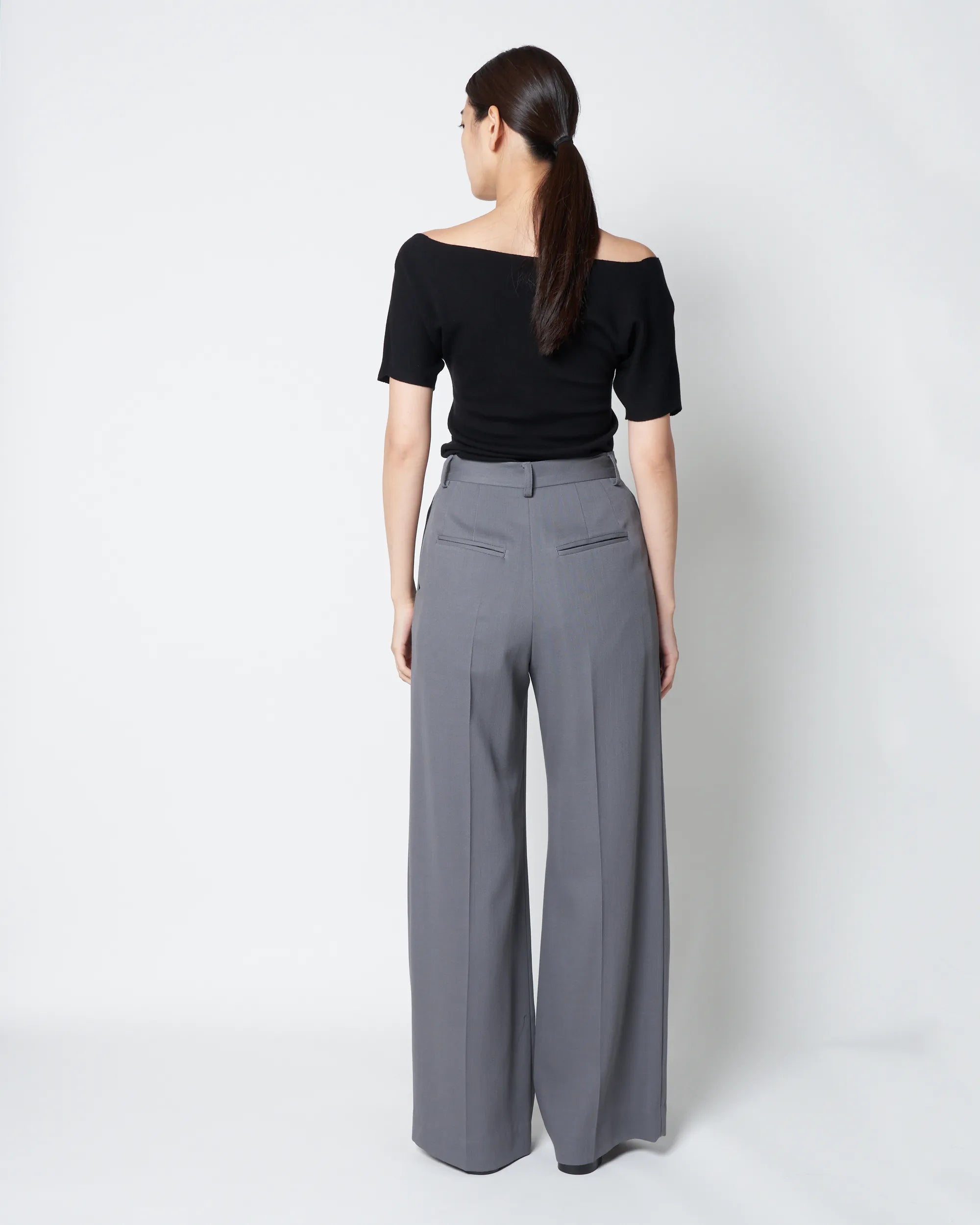 【PRE ORDER】ISPARTA - WIDE SILHOUETTE WOOL TUCKED TROUSERS