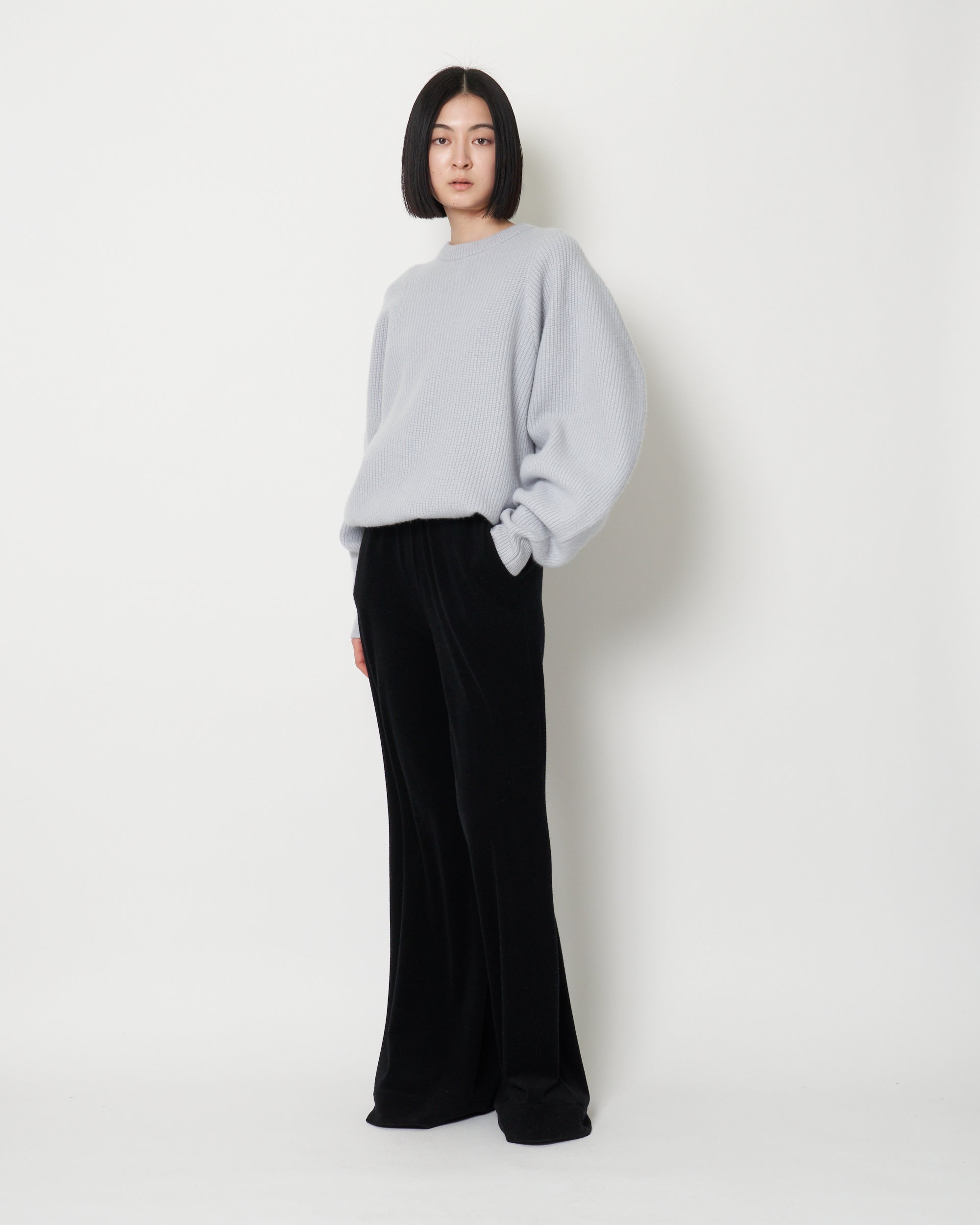 KAMARI - ROUNDED SLEEVE WOOL KNIT SWEATER