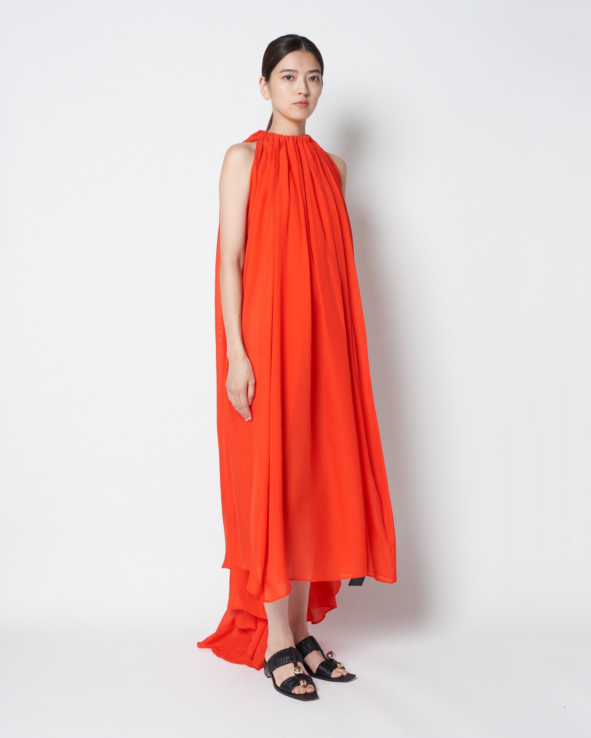 【PRE ORDER】LAVISH - SILK GATHERED TWO WAY DRESS