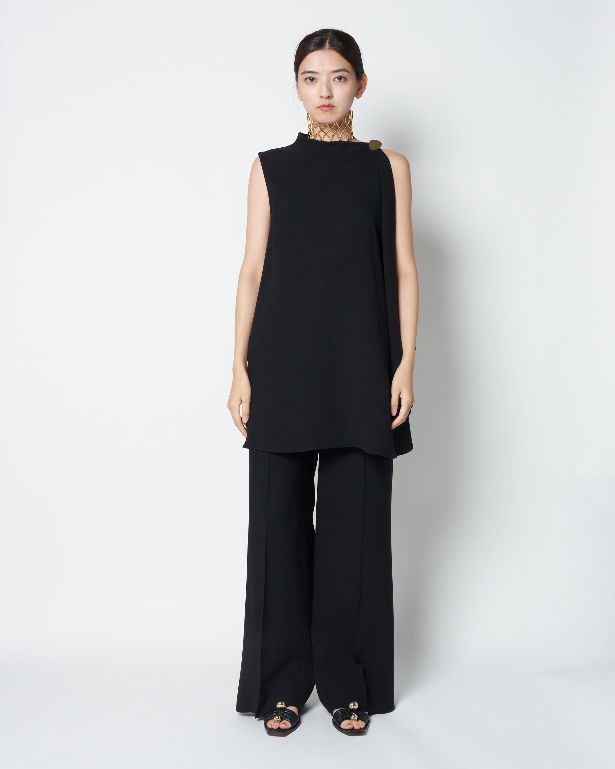 【PRE ORDER】LEVI- SILK ASYMMETRY DRAPED BLOUSE