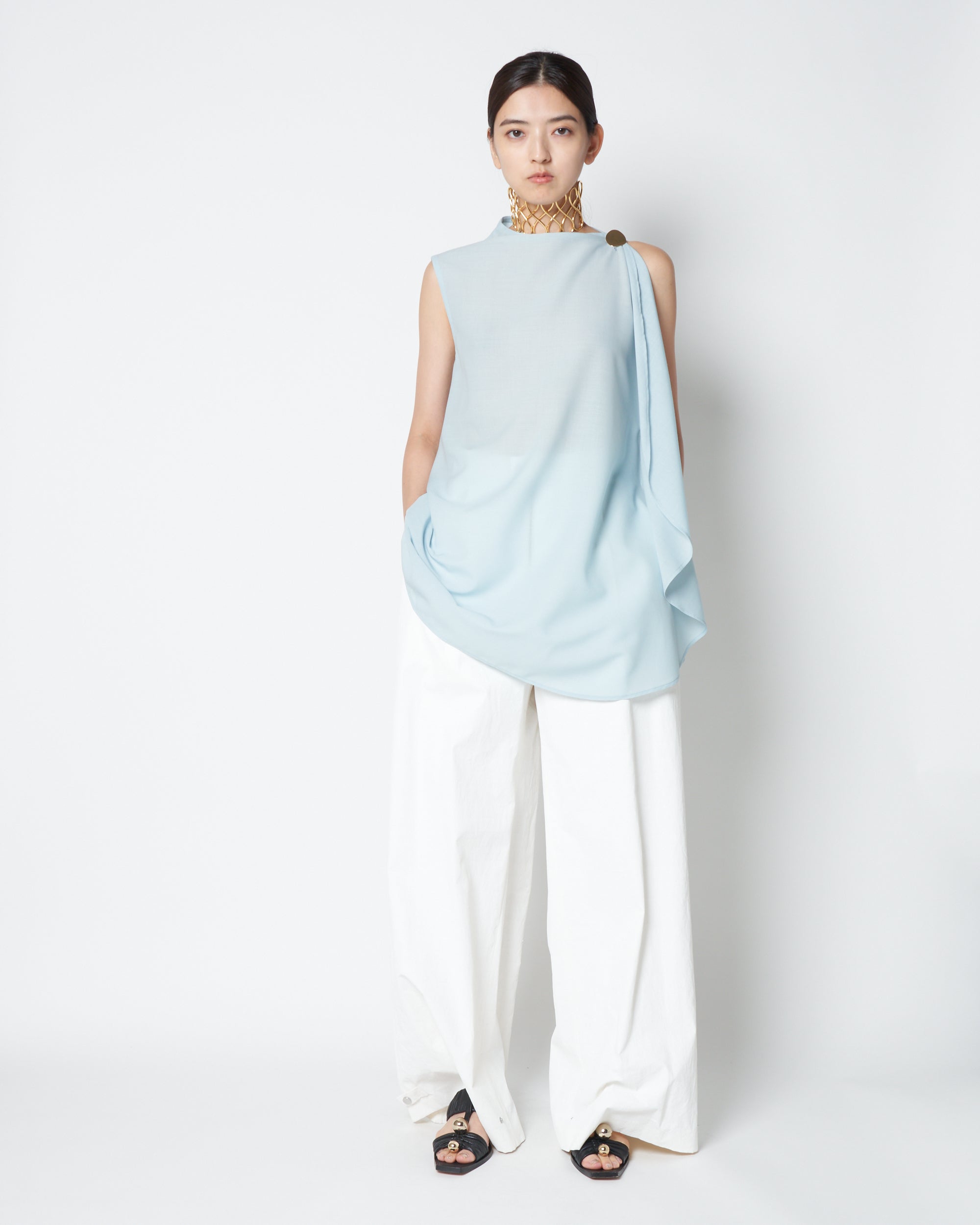 【PRE ORDER】LEVI - WOOL ASYMMETRY DRAPED BLOUSE