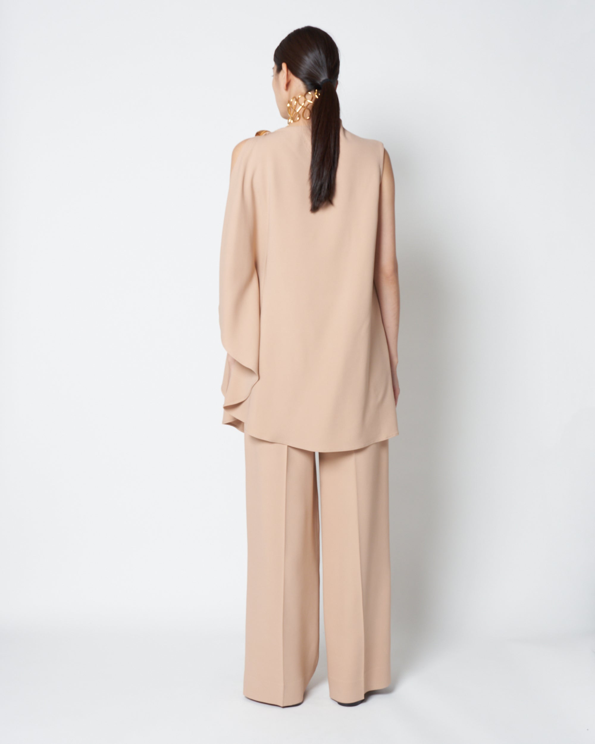 【PRE ORDER】LEVI- SILK ASYMMETRY DRAPED BLOUSE