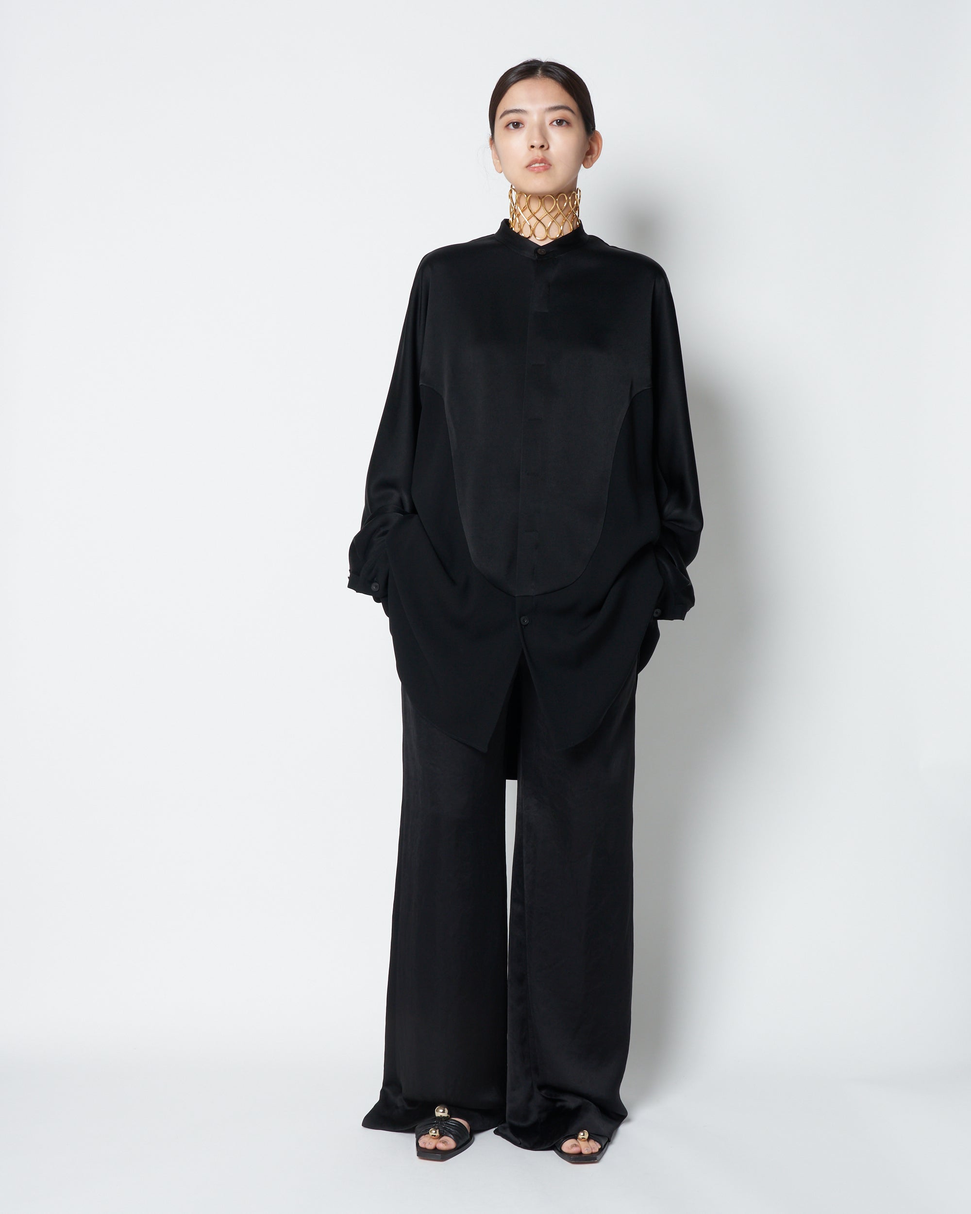 【PRE ORDER】LINDA - BACK SATIN PANELED SHIRT