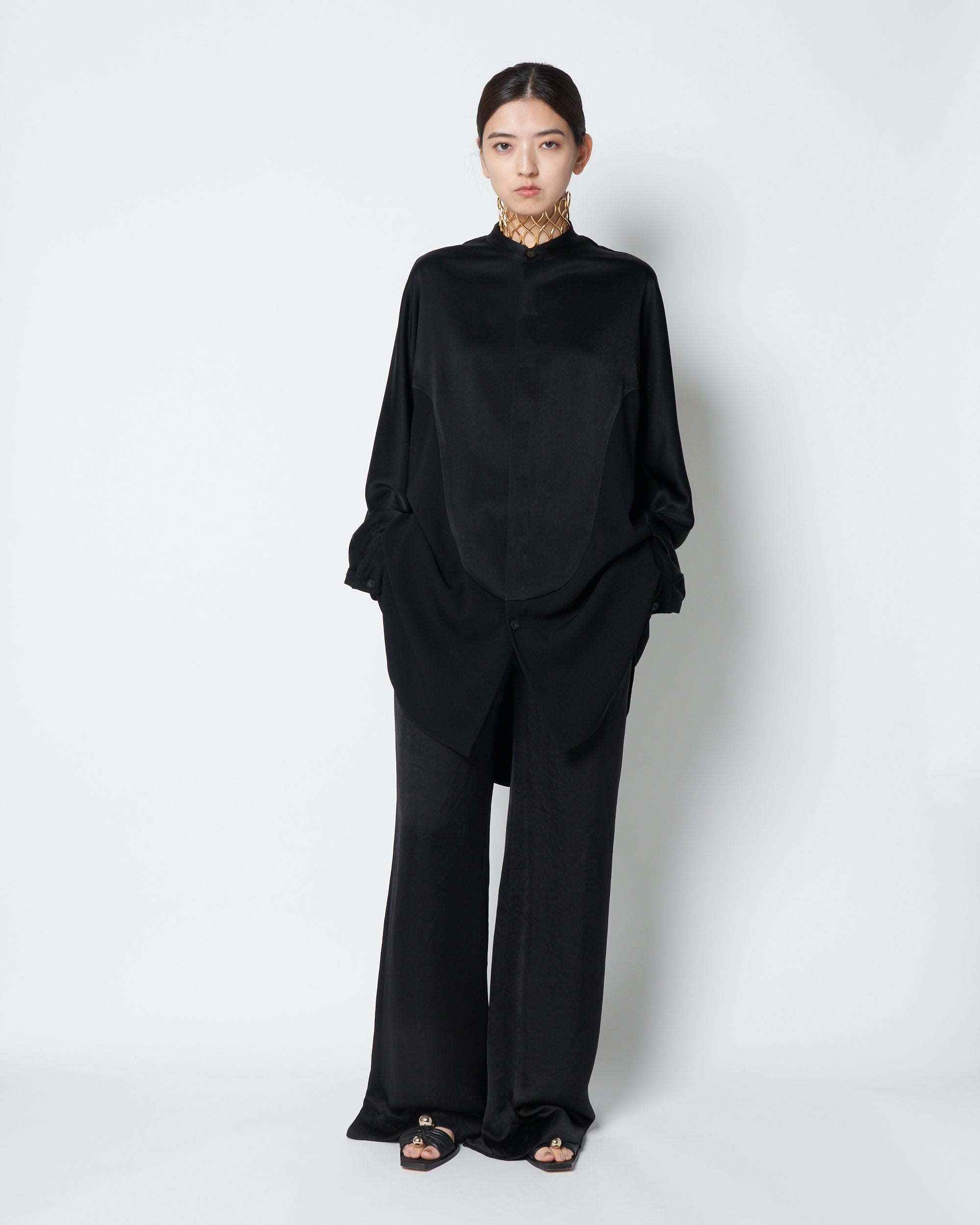 【PRE ORDER】LINDA - BACK SATIN PANELED SHIRT