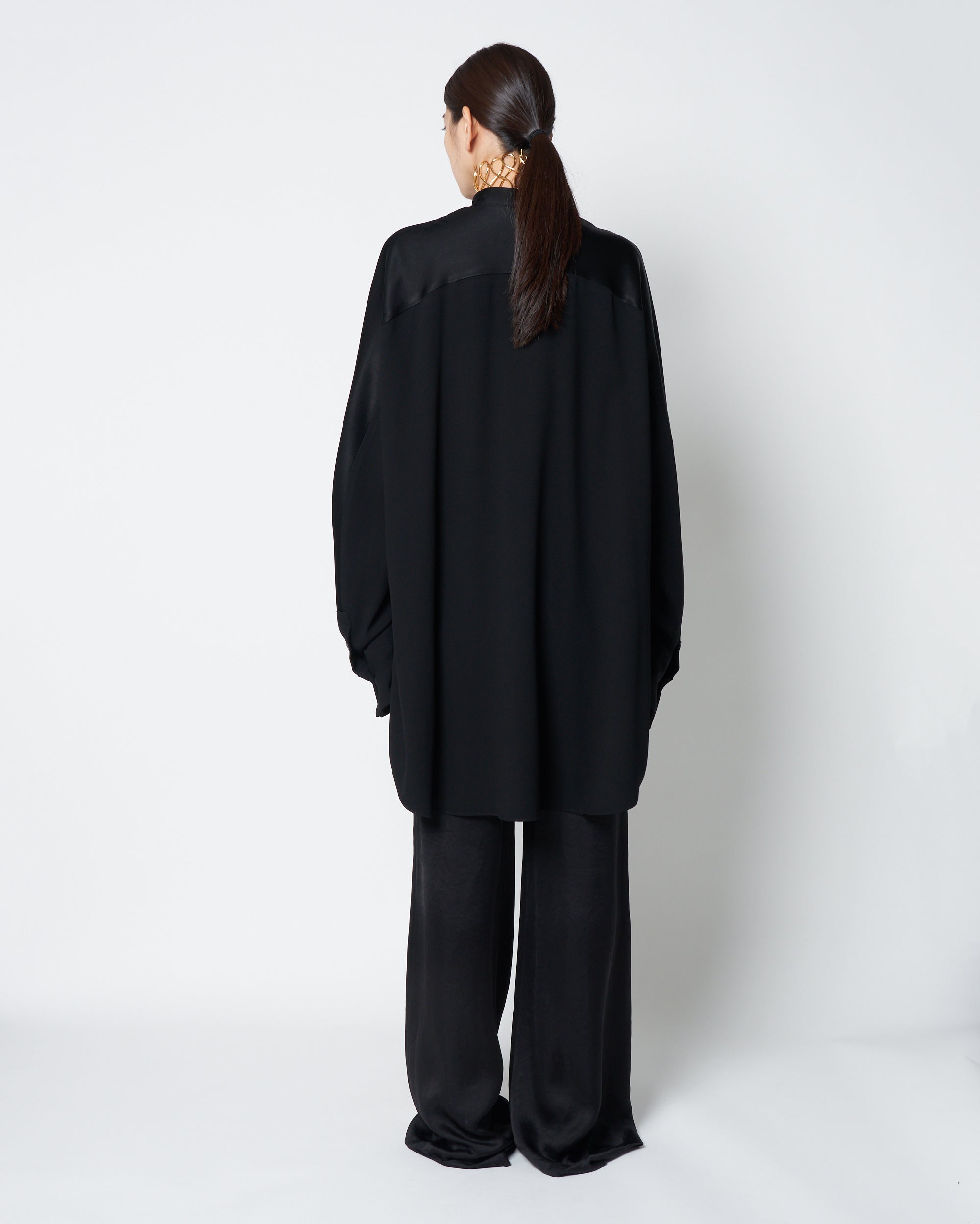 【PRE ORDER】LINDA - BACK SATIN PANELED SHIRT