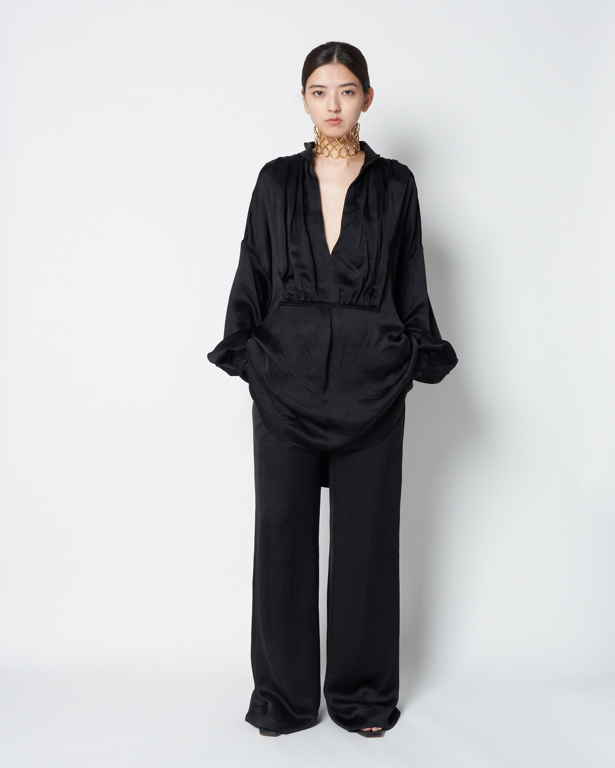 【PRE ORDER】LISILE - GATHERED SATIN OVERSIZE SHIRT