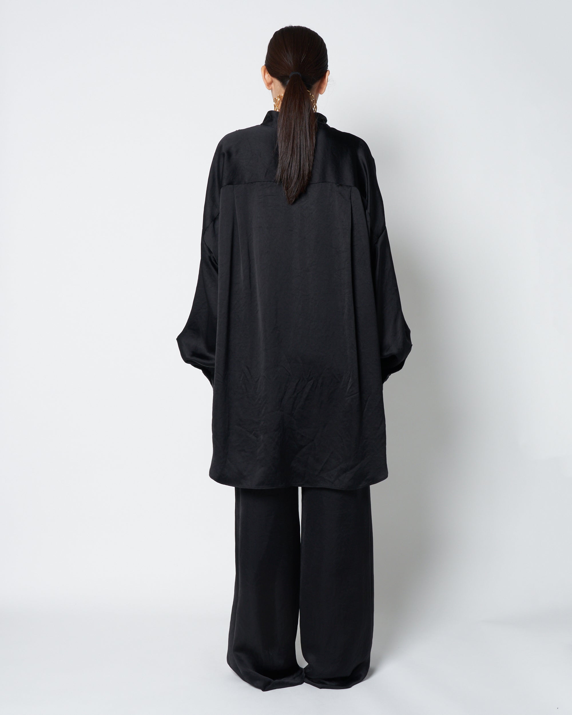 【PRE ORDER】LISILE - GATHERED SATIN OVERSIZE SHIRT