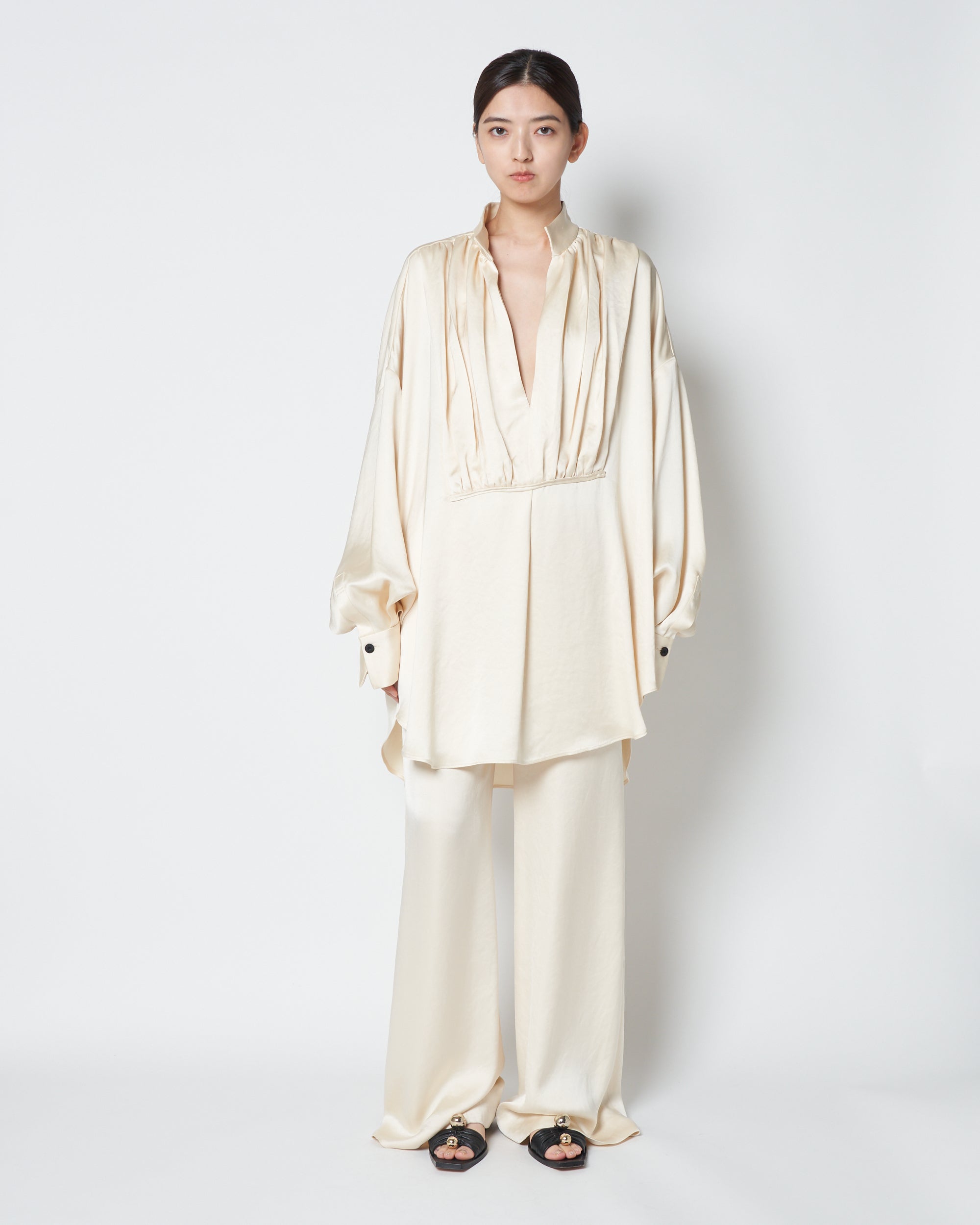 【PRE ORDER】LISILE - GATHERED SATIN OVERSIZE SHIRT