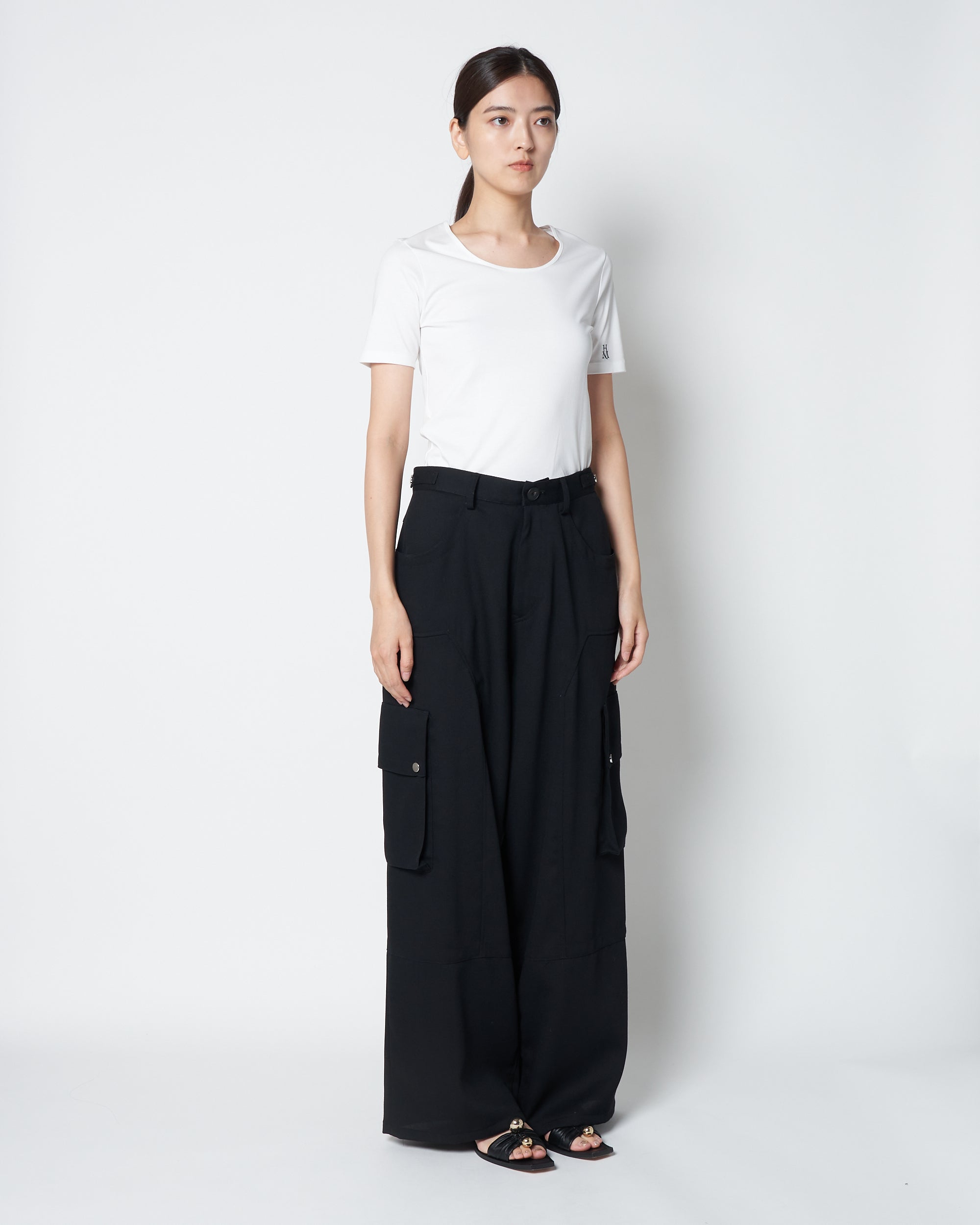 【PRE ORDER】LOBBY - WOOL WIDE CARGO PANTS