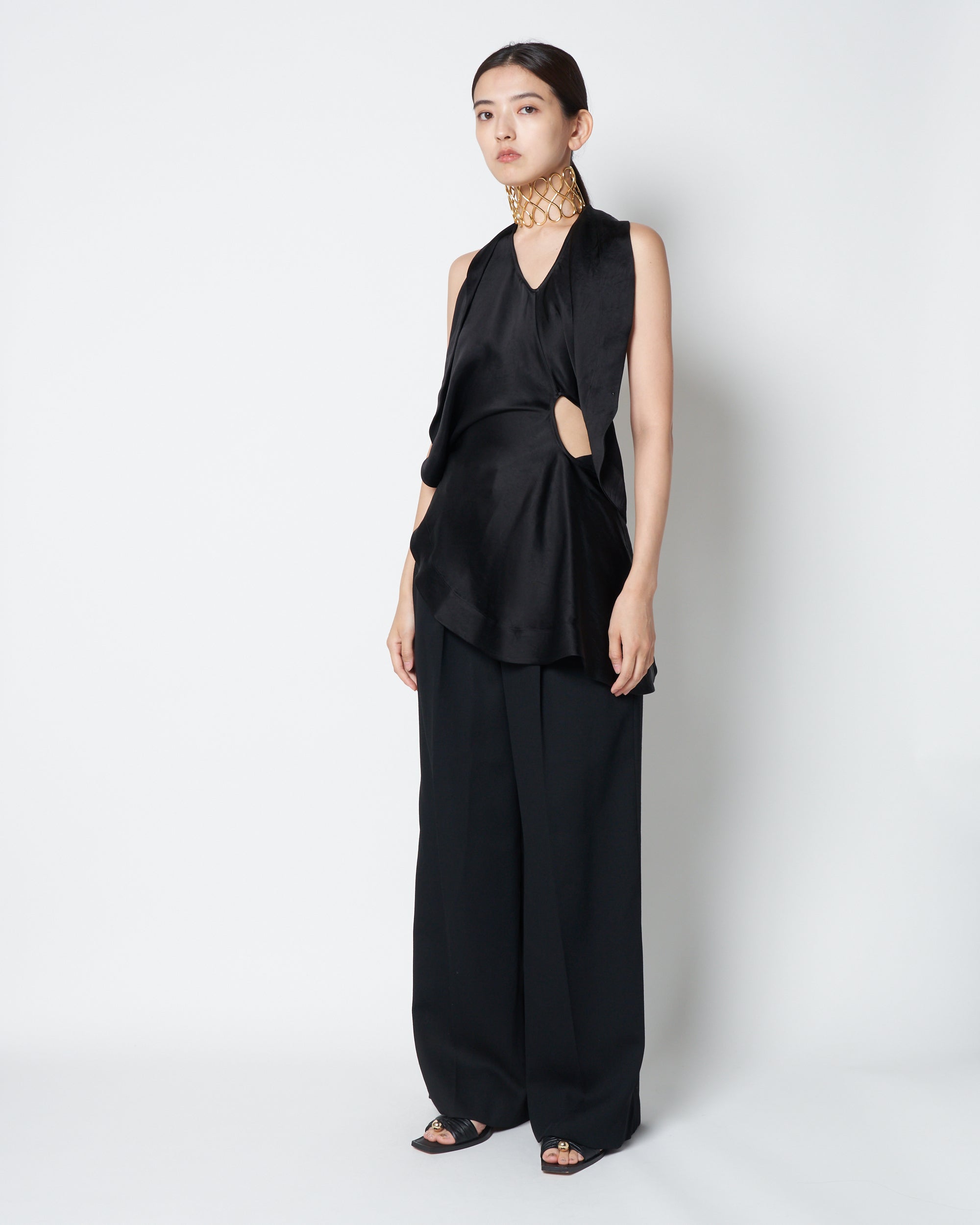 【PRE ORDER】LORNA - SATIN ASYMMETRY CUT OUT TOP