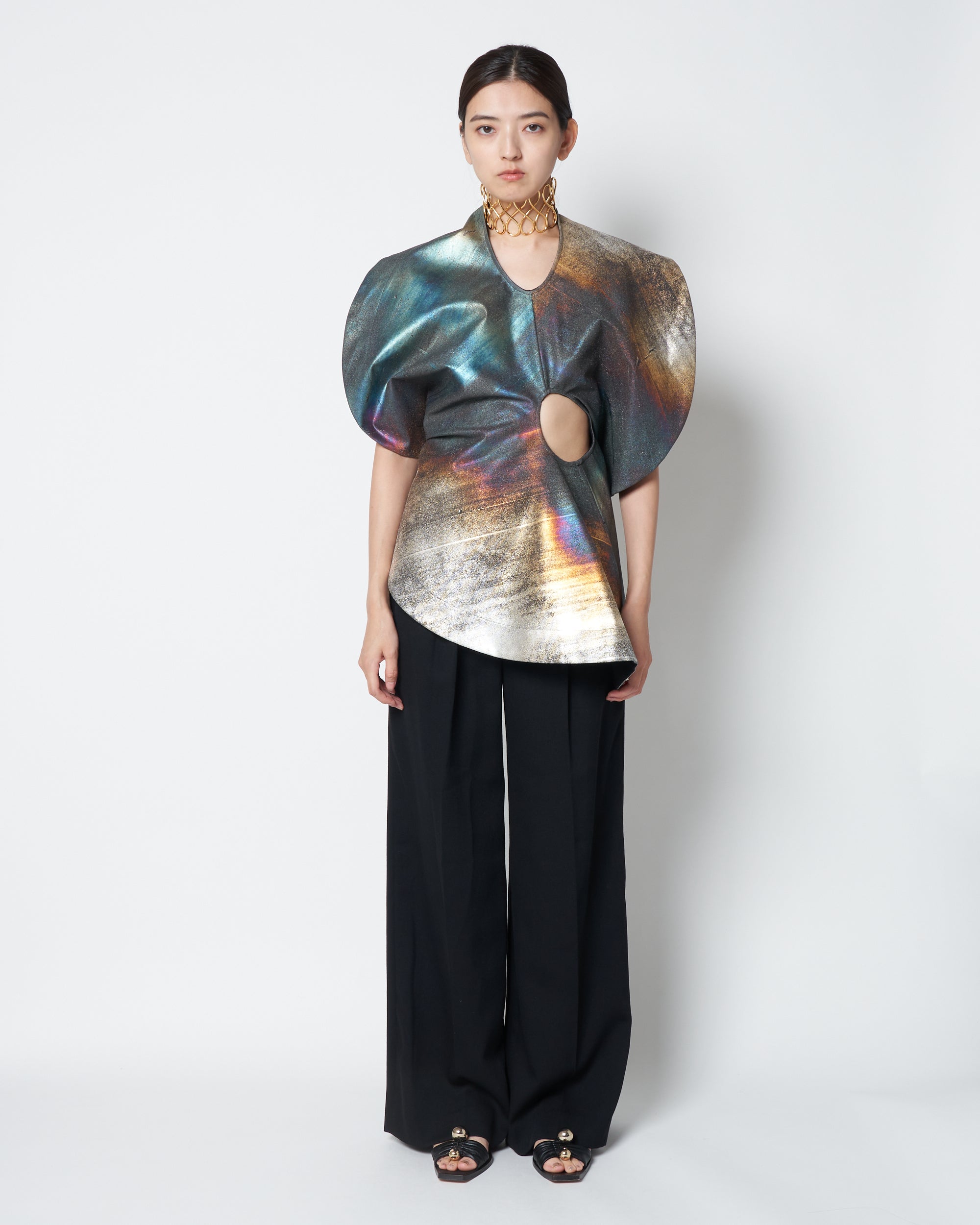 【PRE ORDER】LORNA - ASYMMETRY CUT OUT TOP WITH FOIL COATING