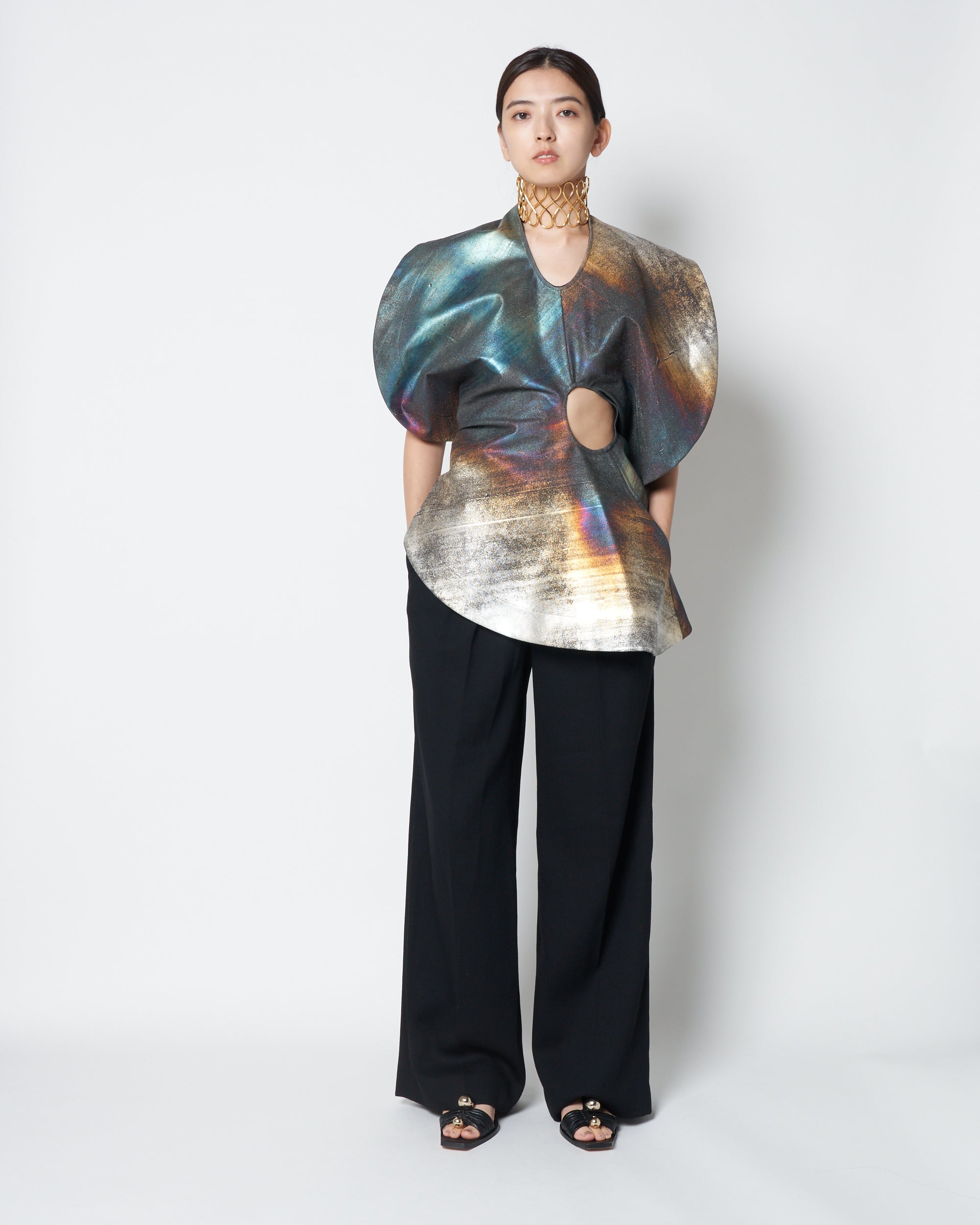 【PRE ORDER】LORNA - ASYMMETRY CUT OUT TOP WITH FOIL COATING