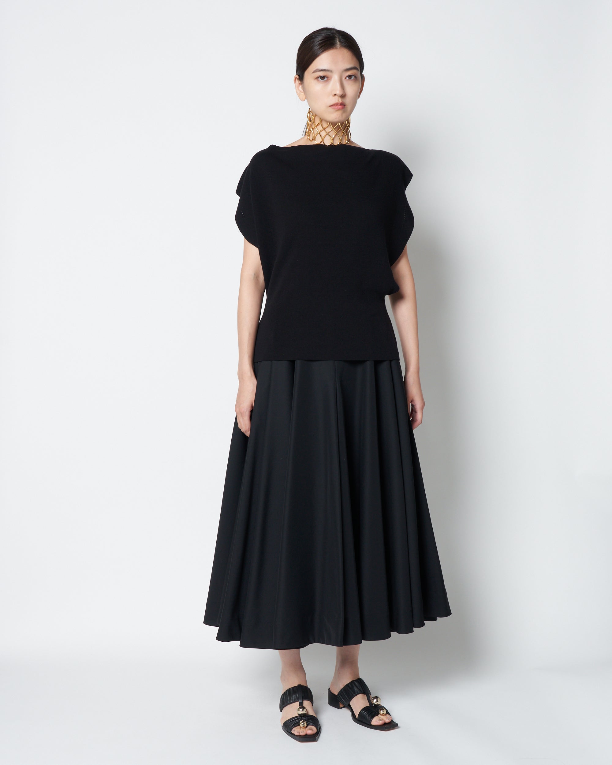 【PRE ORDER】LUCIA - TENCEL CASHMERE CONTEMPORARY TOP