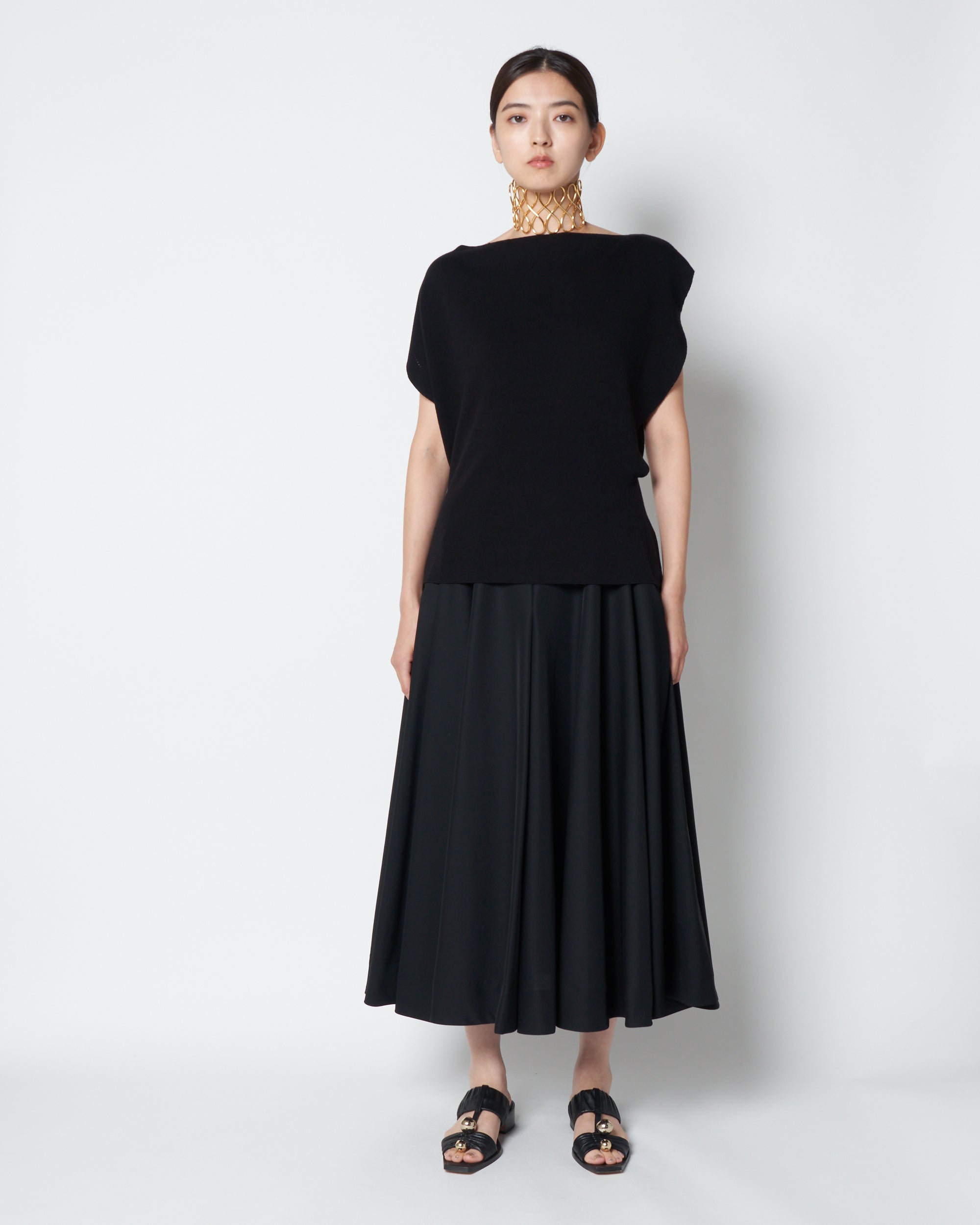 【PRE ORDER】LUCIA - TENCEL CASHMERE CONTEMPORARY TOP