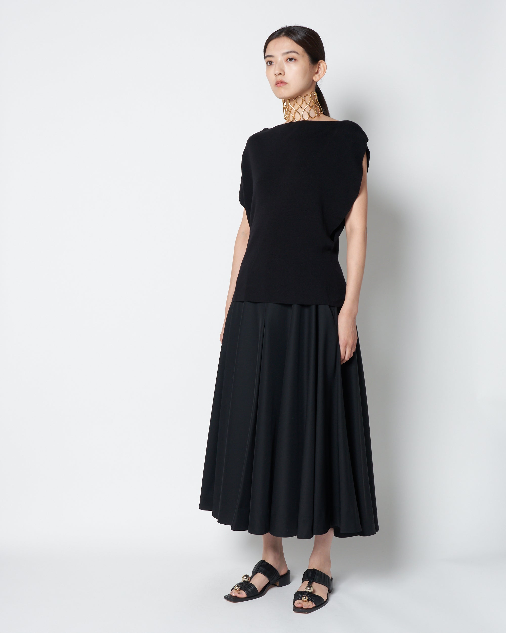 【PRE ORDER】LUCIA - TENCEL CASHMERE CONTEMPORARY TOP