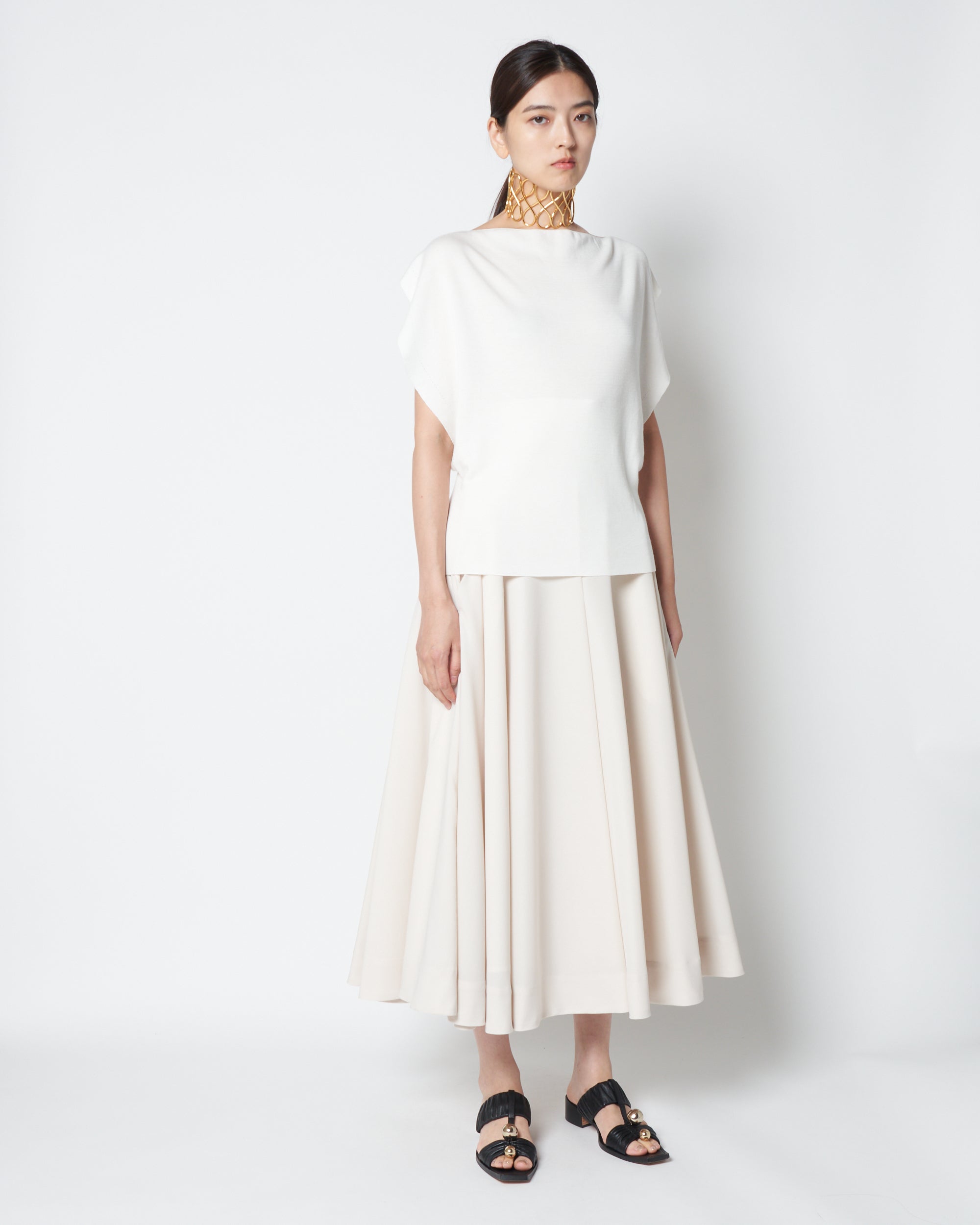 【PRE ORDER】LUCIA - TENCEL CASHMERE CONTEMPORARY TOP