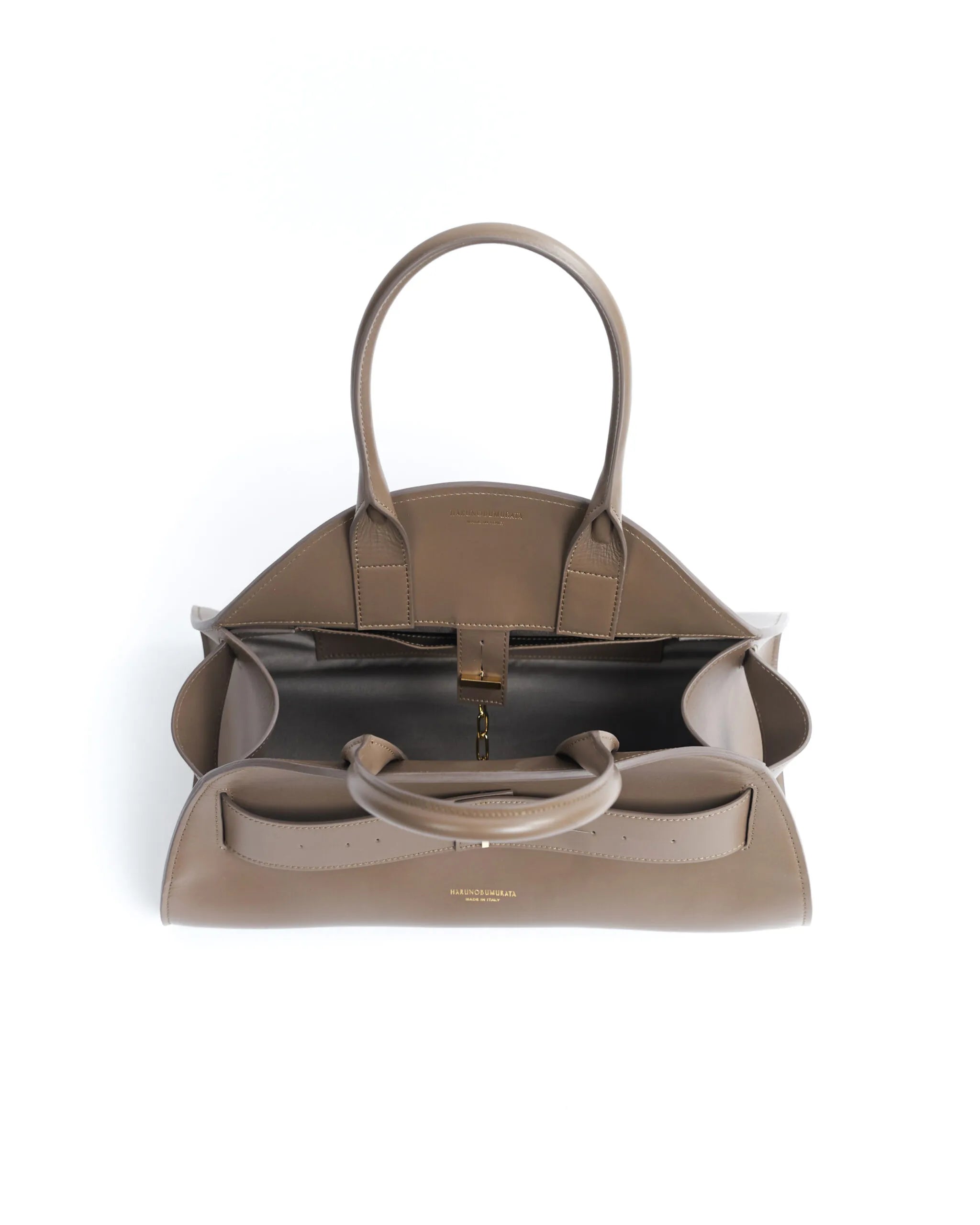 PIADA MEDIA - LEATHER BELTED MEDIUM BOSTON – HARUNOBUMURATA PIADA MEDIA - LEATHER BELTED MEDIUM BOSTON – HARUNOBUMURATA