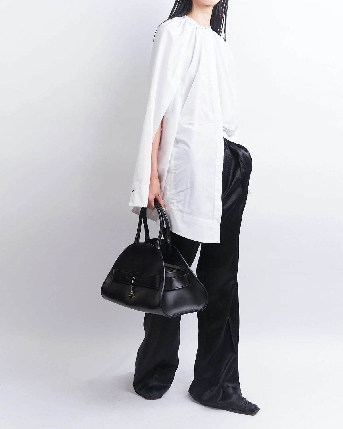 PIADA MEDIA - LEATHER BELTED MEDIUM BOSTON – HARUNOBUMURATA PIADA MEDIA - LEATHER BELTED MEDIUM BOSTON – HARUNOBUMURATA