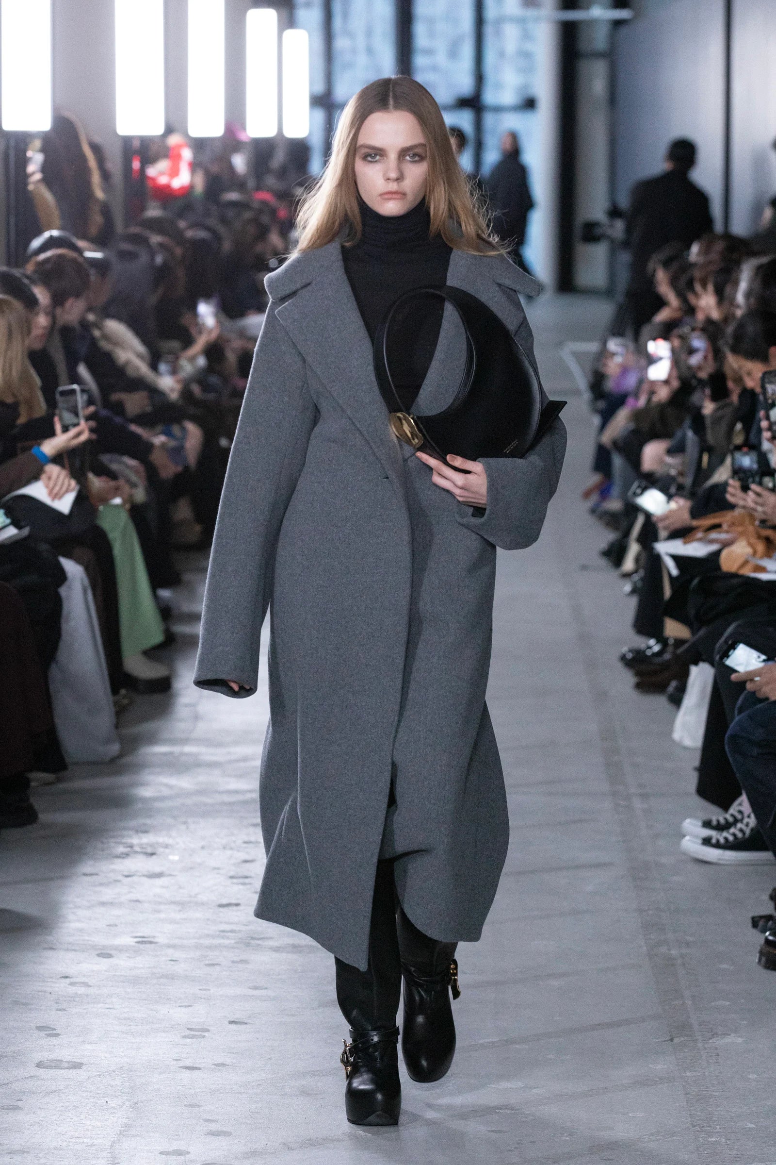 KAILEY - OVERSIZED WOOL COAT