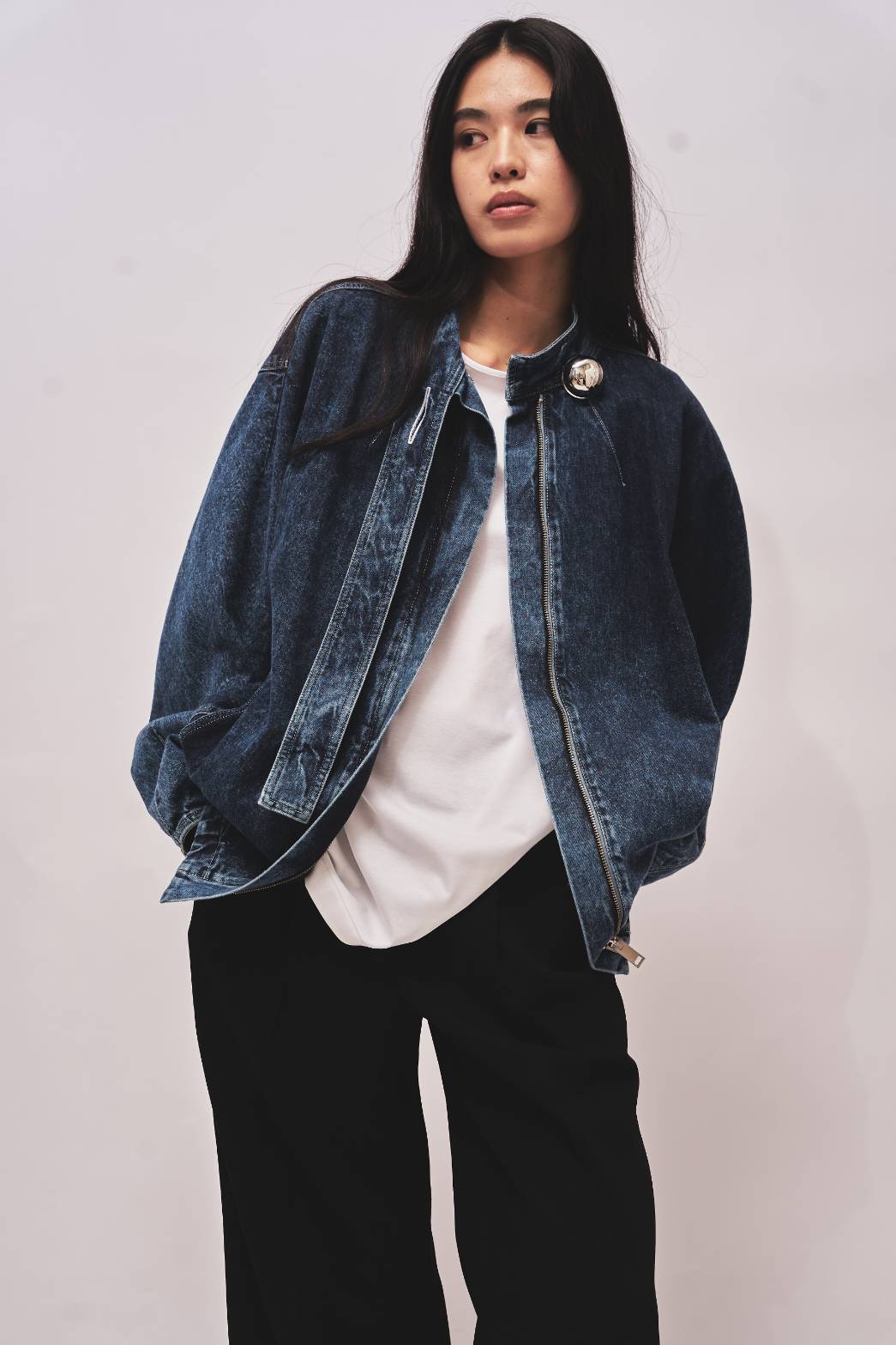 IVANA - ROUND SHAPED ZIP UP DENIM BLOUSON