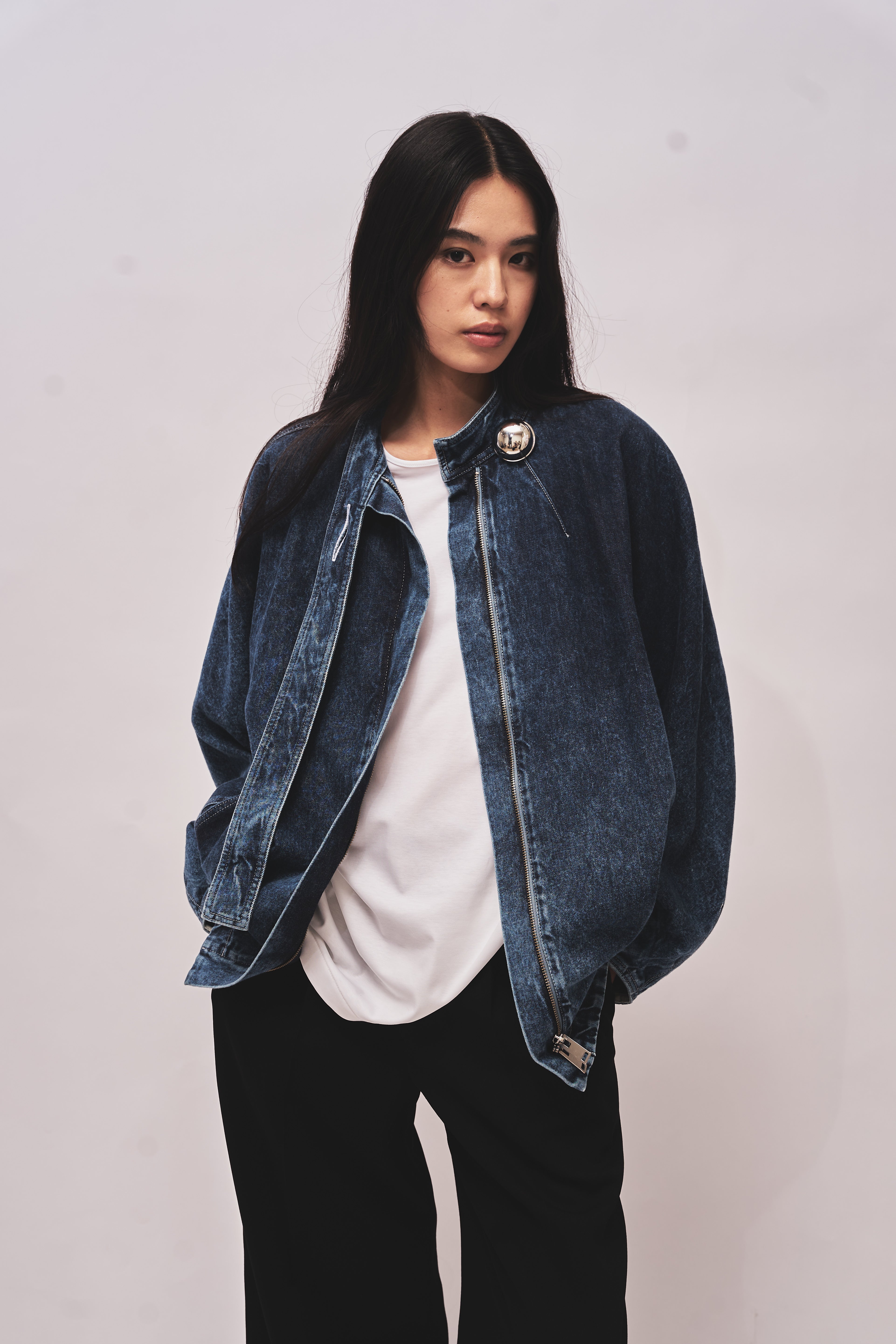 IVANA - ROUND SHAPED ZIP UP DENIM BLOUSON