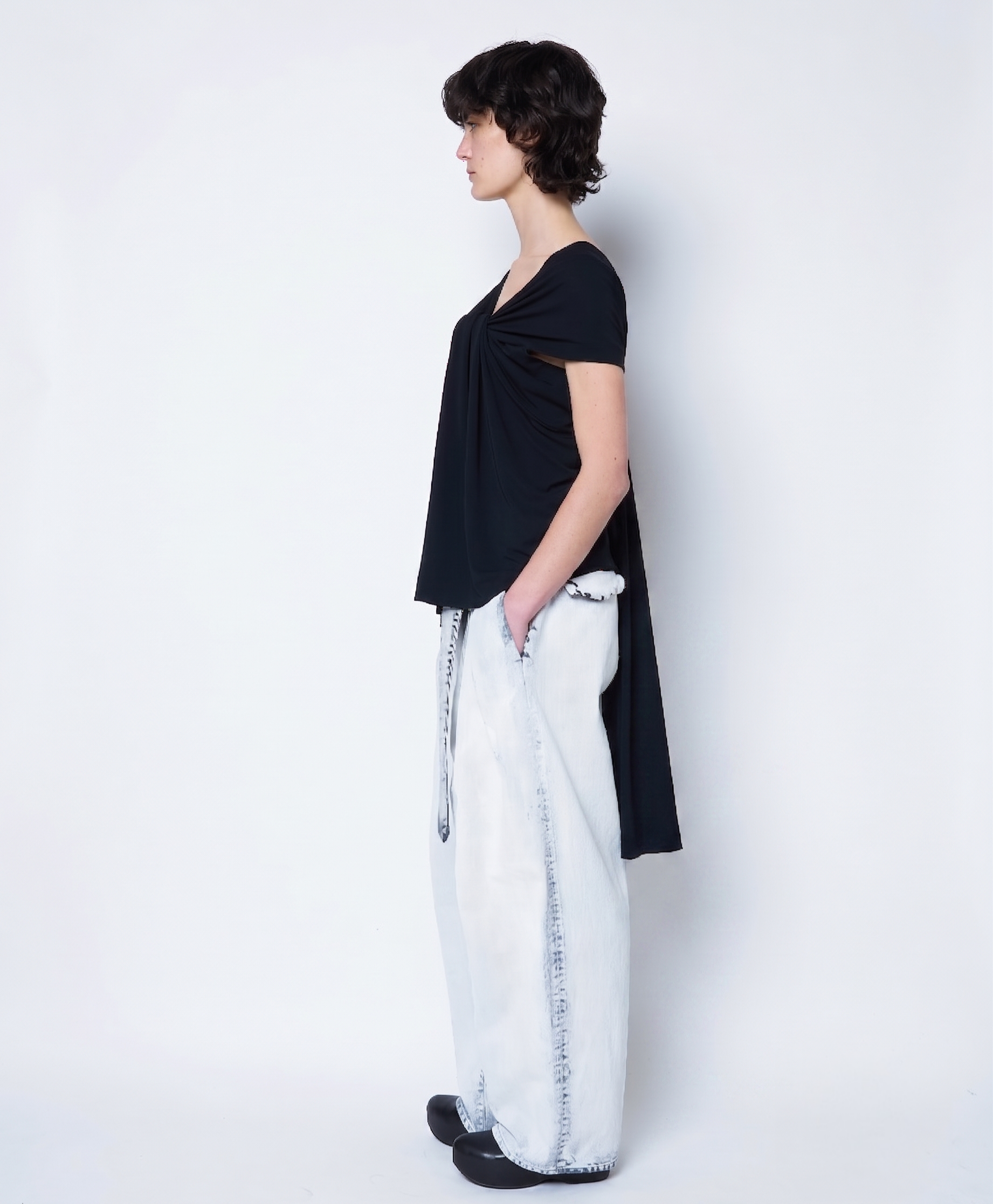 ONYX - DRAPED RAYON TOP
