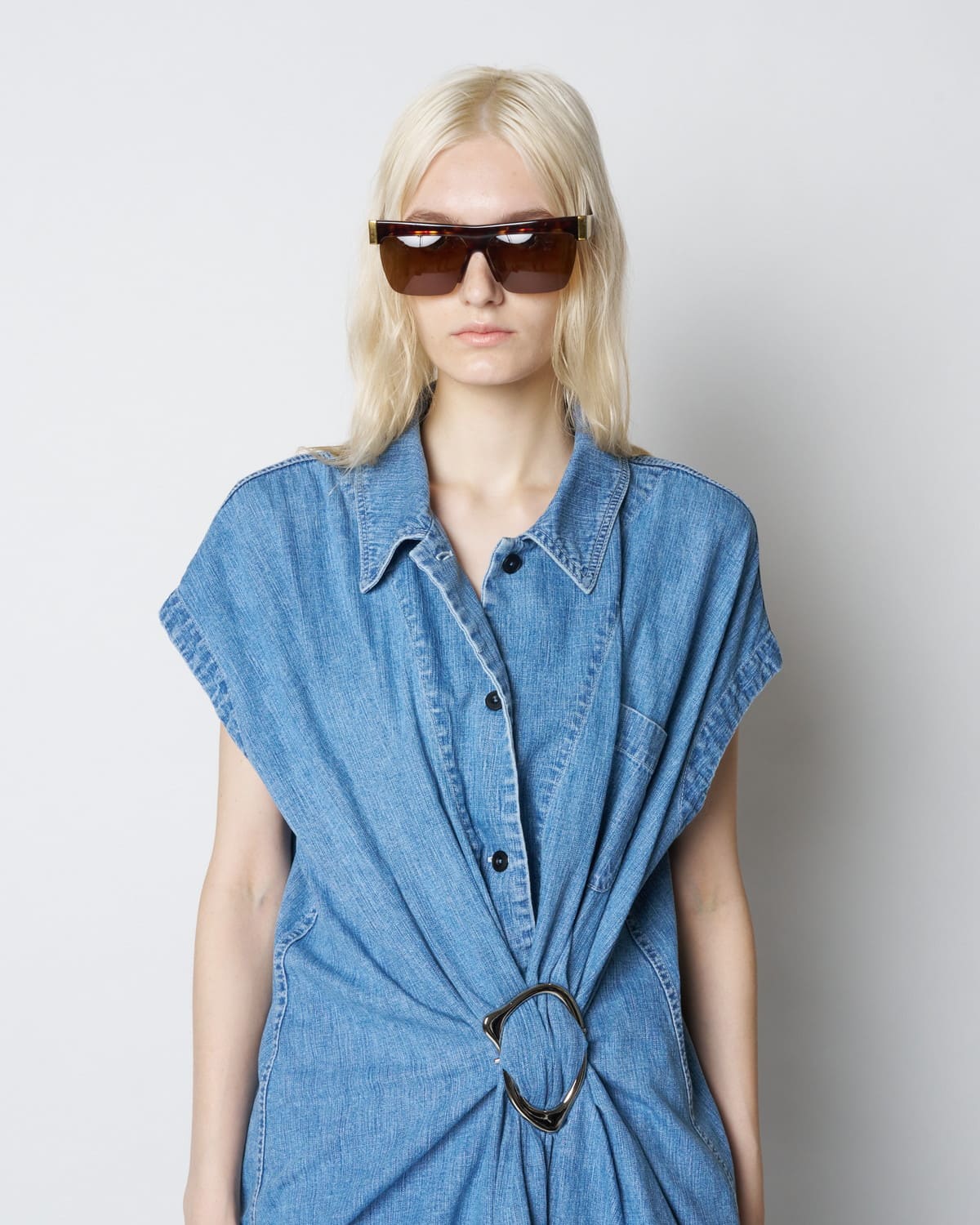 【PRE ORDER】NOA - DENIM GATHERED TOP WITH BUCKLE