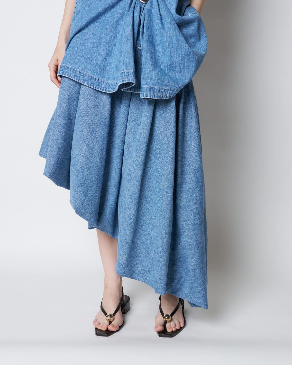 【PRE ORDER】PARISA - ASYMMETRICAL BALOON DENIM SKIRT