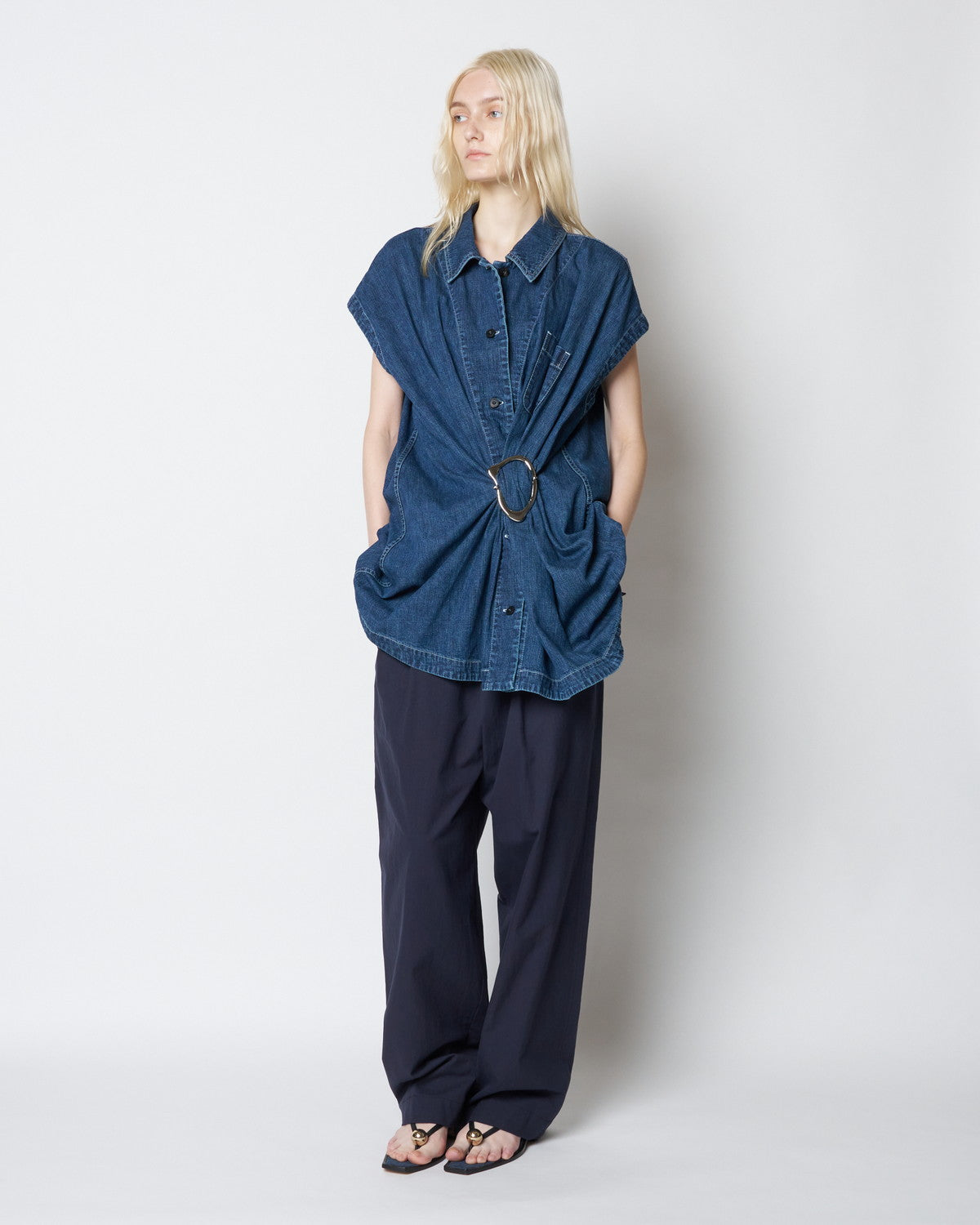 【PRE ORDER】NOA - DENIM GATHERED TOP WITH BUCKLE