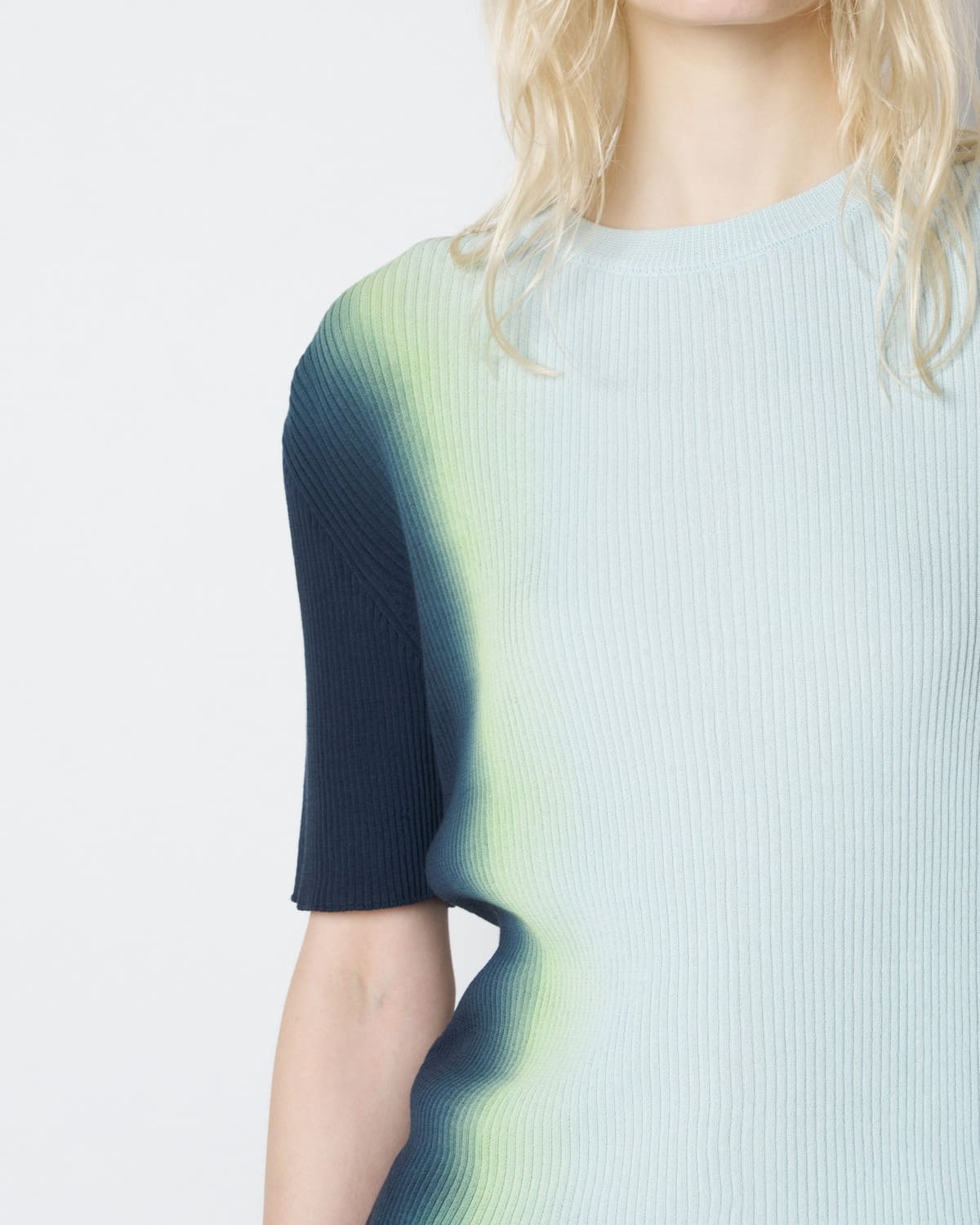 【PRE ORDER】POPPY - CREW NECK GRADATION KNIT TOP
